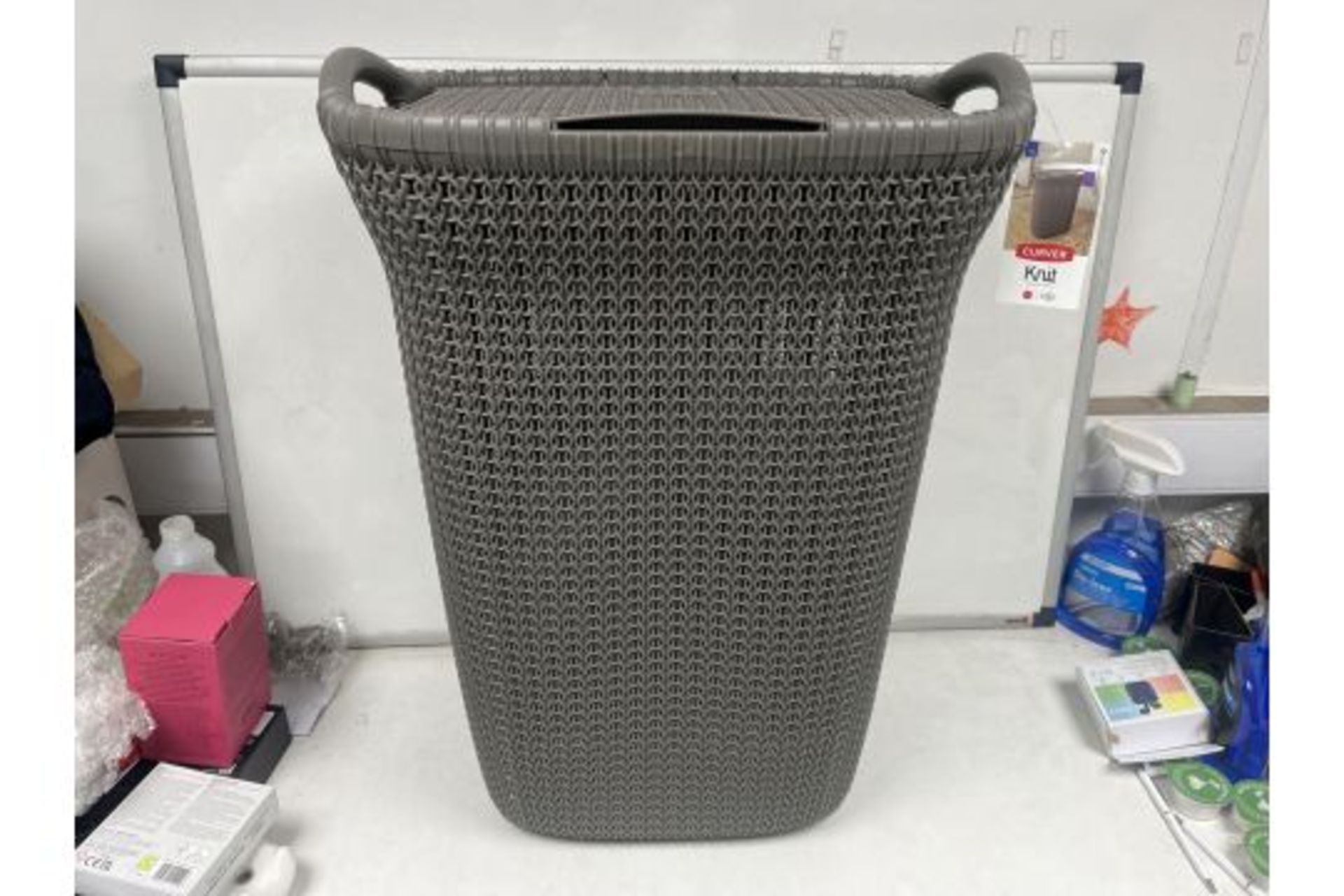 4 X NEW PACKAGED CURVER KNIT LAUNDRY BASKETS. (229823ROW9)