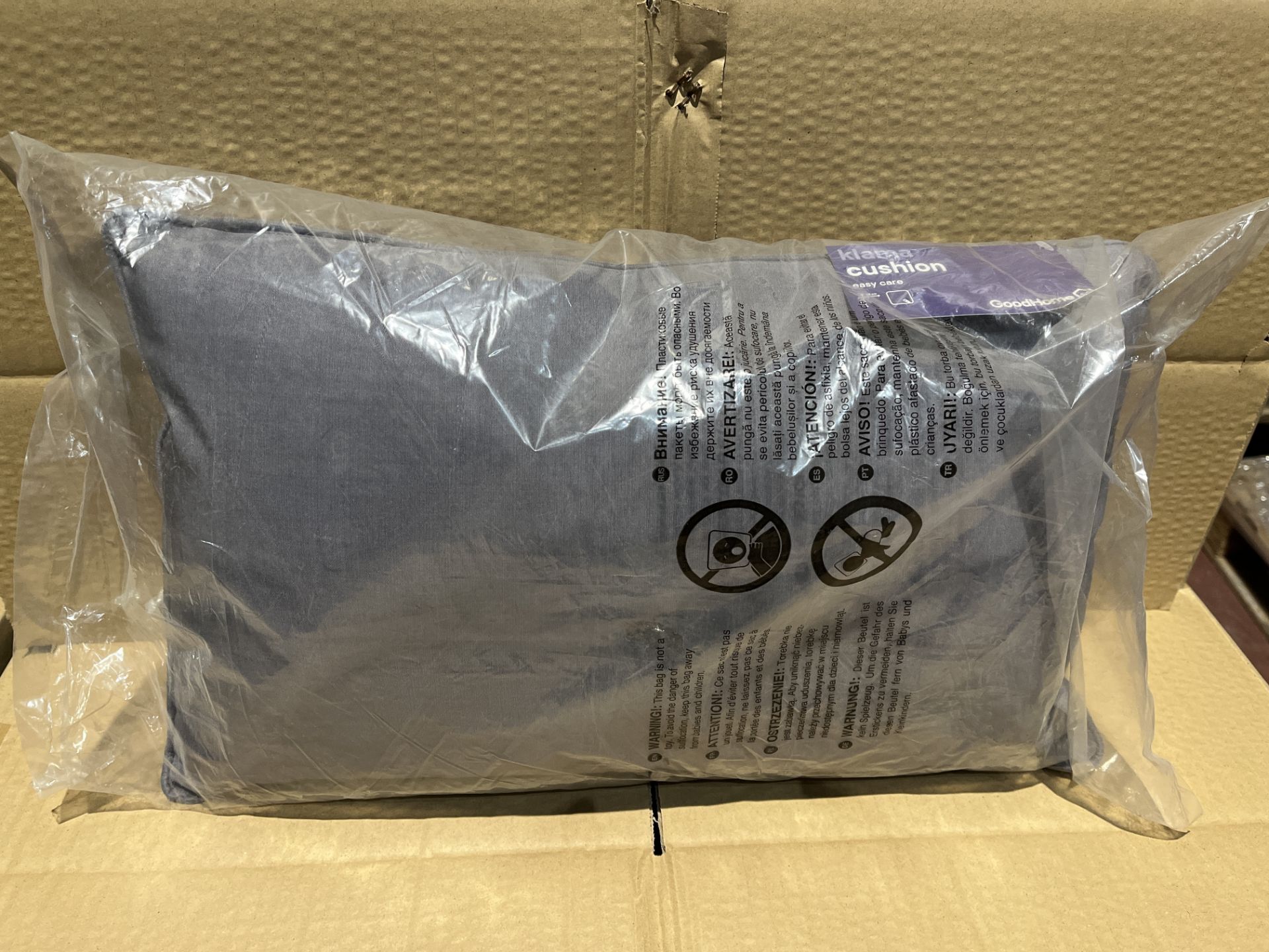 36 X BRAND NEW KLARMA LIGHT PURPLE CUSHIONS 30 X 50CM R13-12