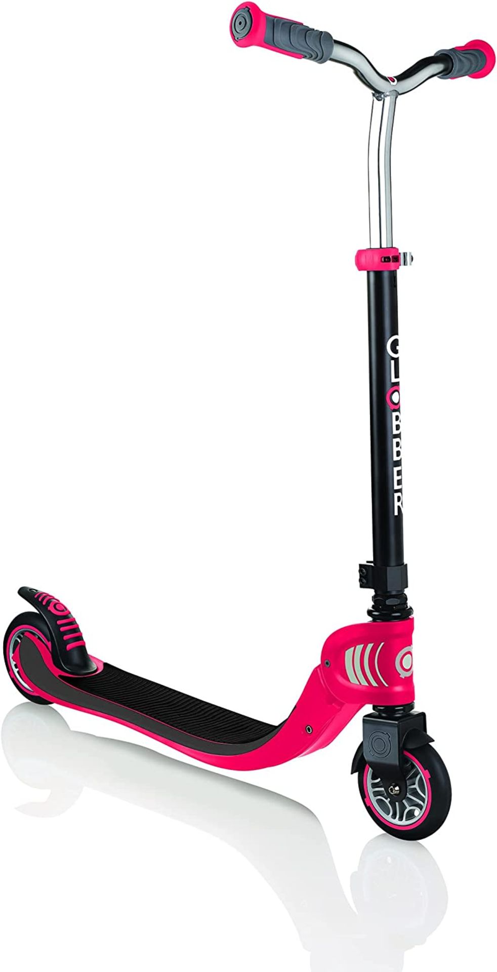 Globber Flow 125 . RRP £145.00. revolutionary design of the Flow 125 scooter makes it perfect for