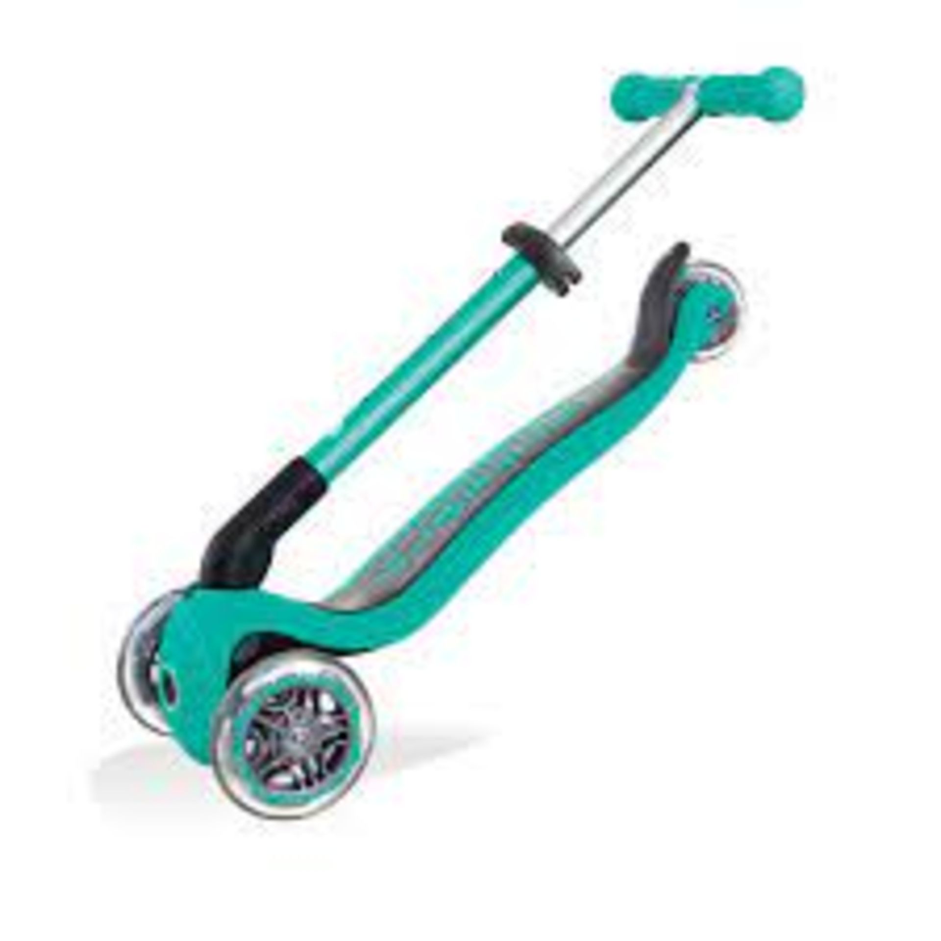 Globber Junior Foldable Mint. RRP £95.00. The JUNIOR FOLDABLE has a 3-height adjustable T-bar - Image 2 of 2