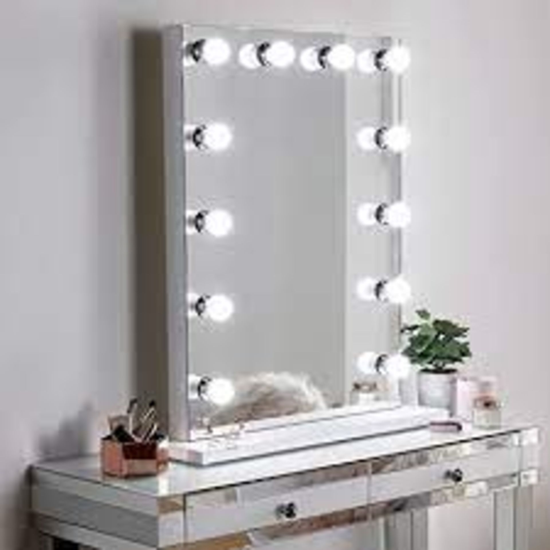 NEW BOXED Hollywood Mirror With LED Lights Vanity Beauty Makeup Mirror For Dressing Table Tri-Fold 3