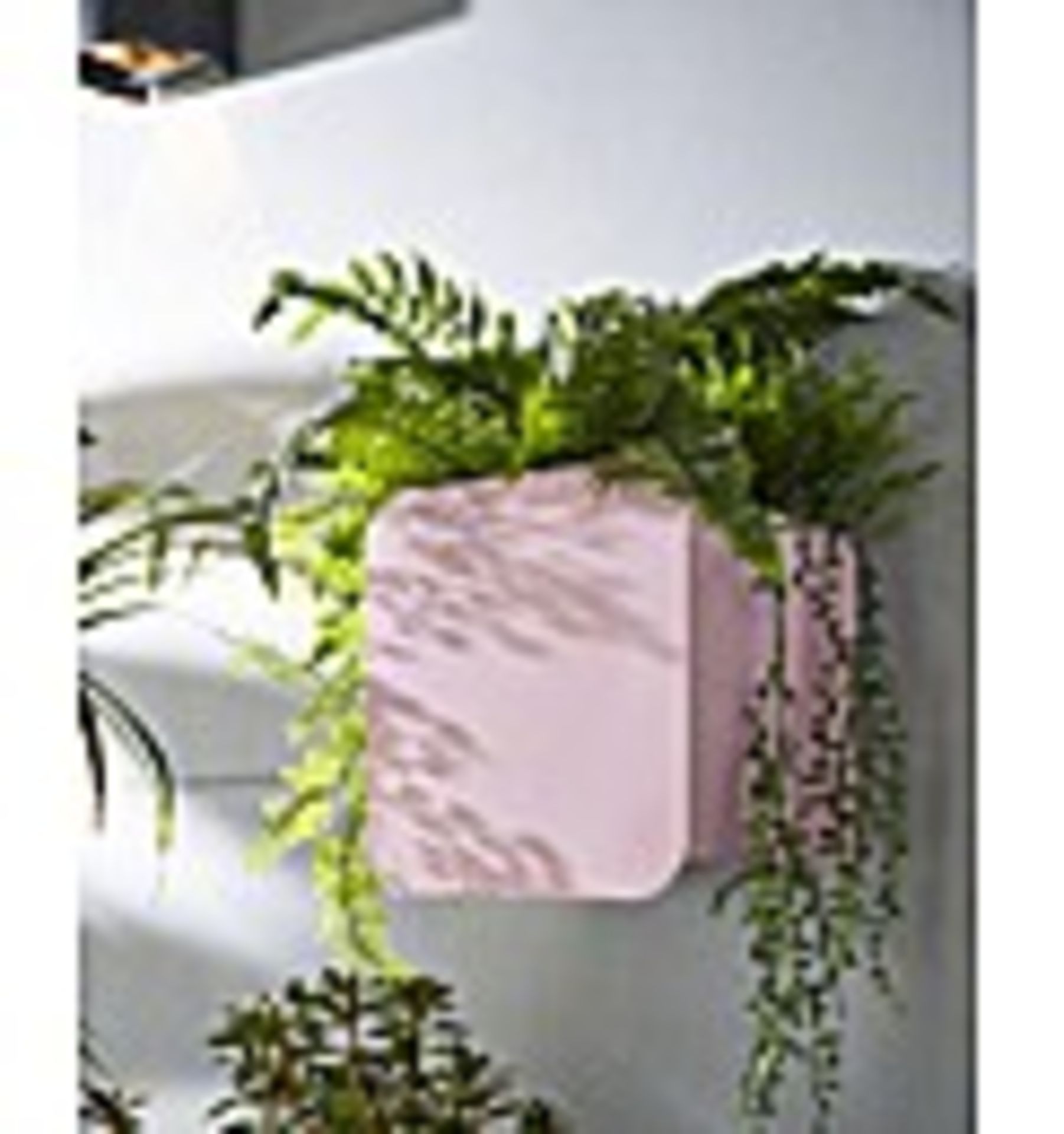 Pink Square Wall Planter HU469001 RRP £ 15