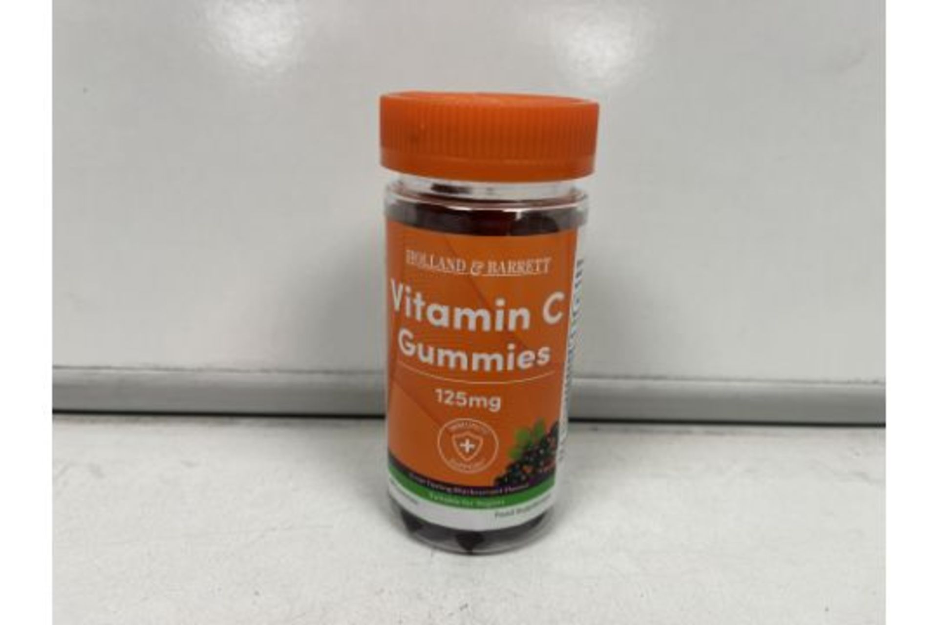 82 X BRAND NEW HOLLAND AND BARRETT PACKS OF 60 VITAMIN C GUMMIES (BB DEC 2022)