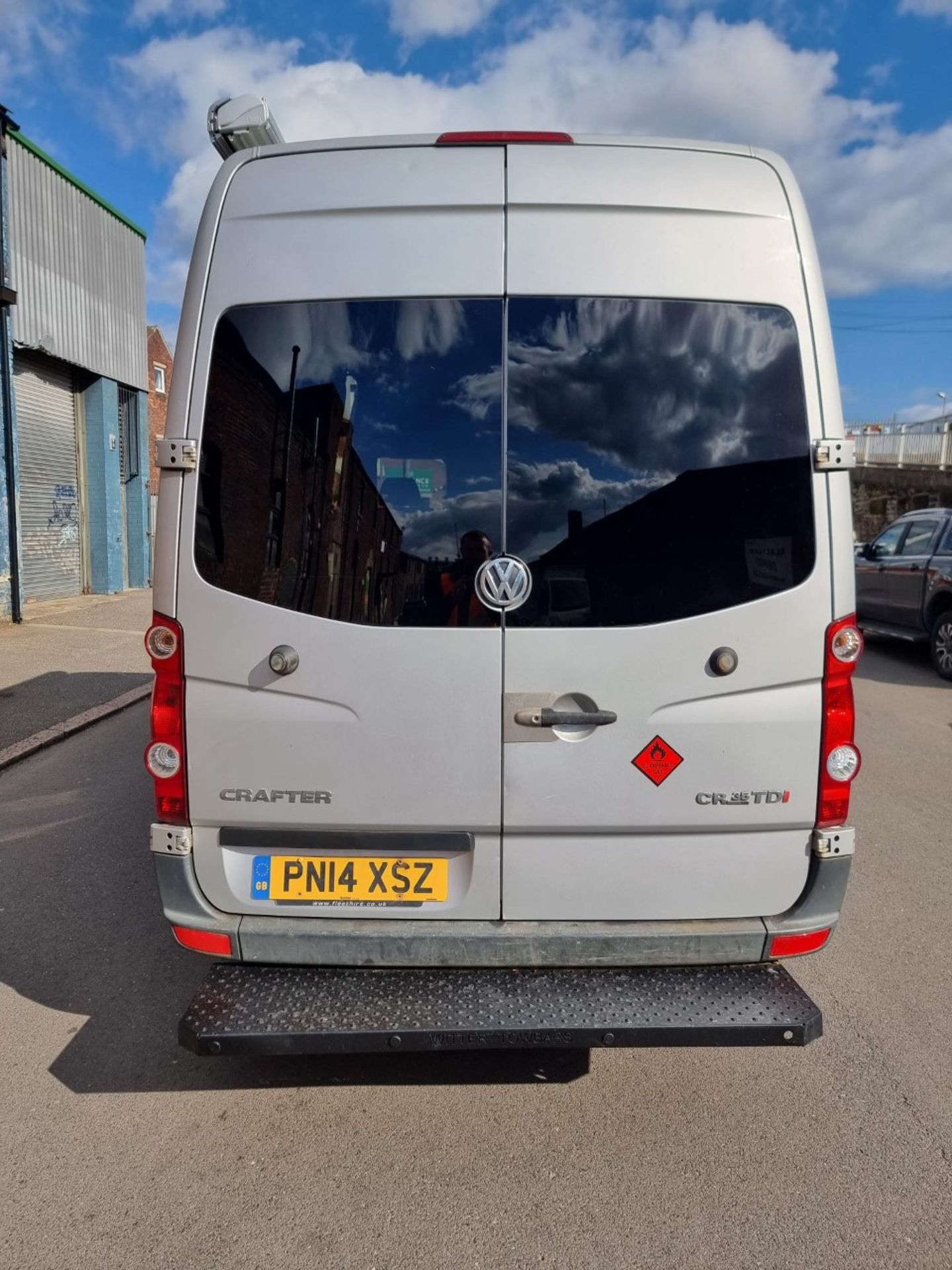 PN14 XSZ Volkswagen CR35 MWB DIESEL Crafter Campervan - 2.0 TDI 136PS High Roof Van. Date - Image 6 of 45