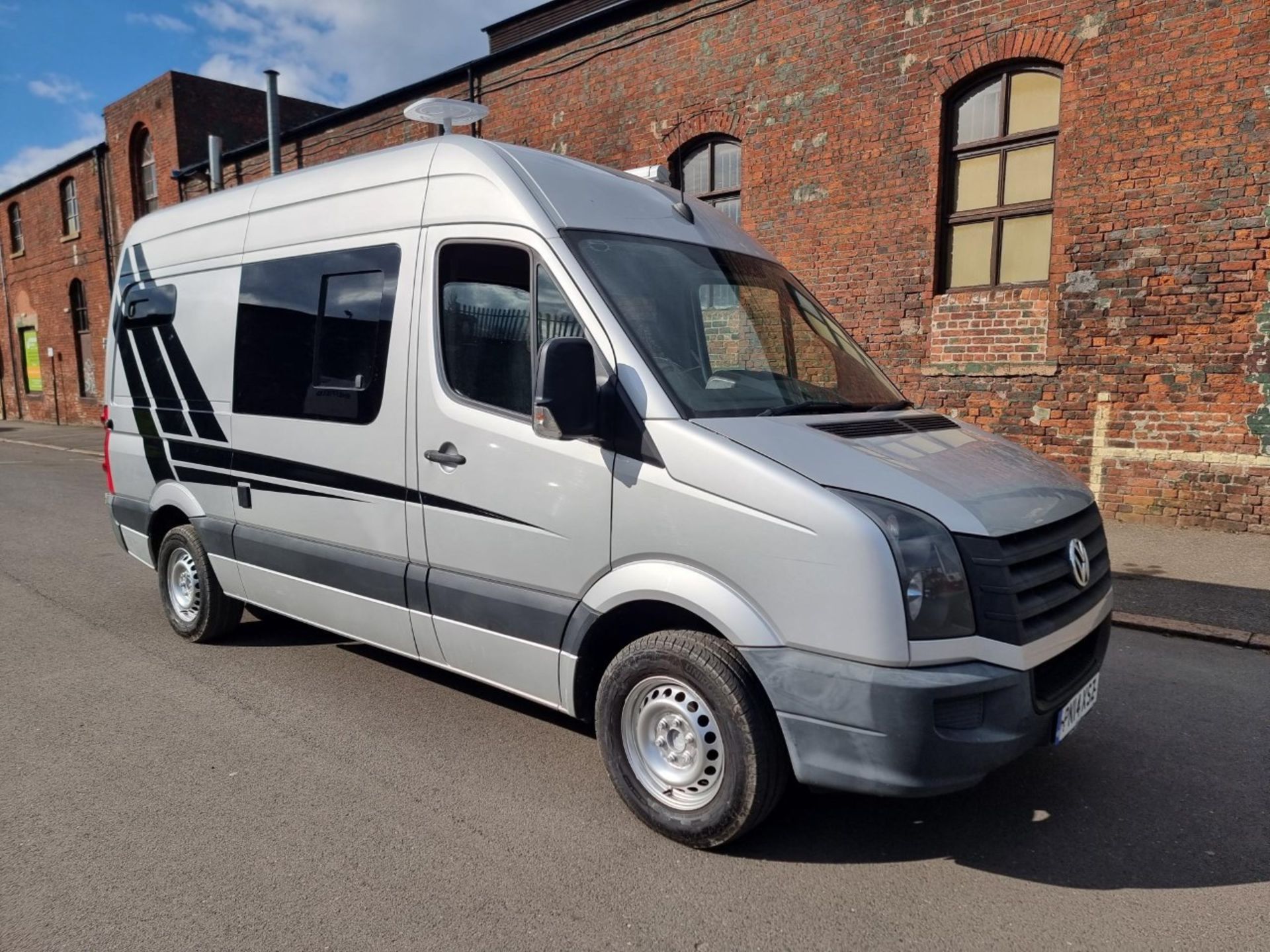 PN14 XSZ Volkswagen CR35 MWB DIESEL Crafter Campervan - 2.0 TDI 136PS High Roof Van. Date - Image 4 of 45