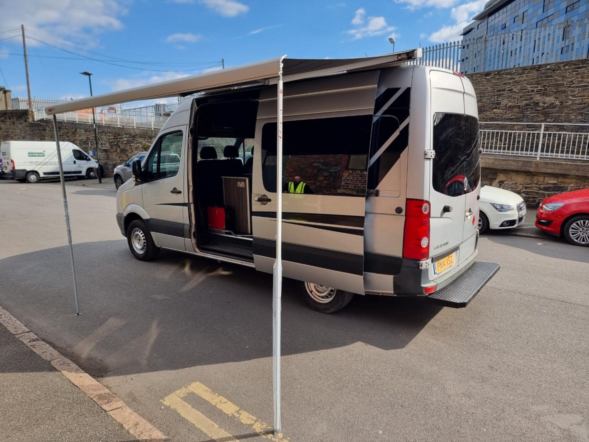 PN14 XSZ Volkswagen CR35 MWB DIESEL Crafter Campervan - 2.0 TDI 136PS High Roof Van. Date - Image 9 of 45