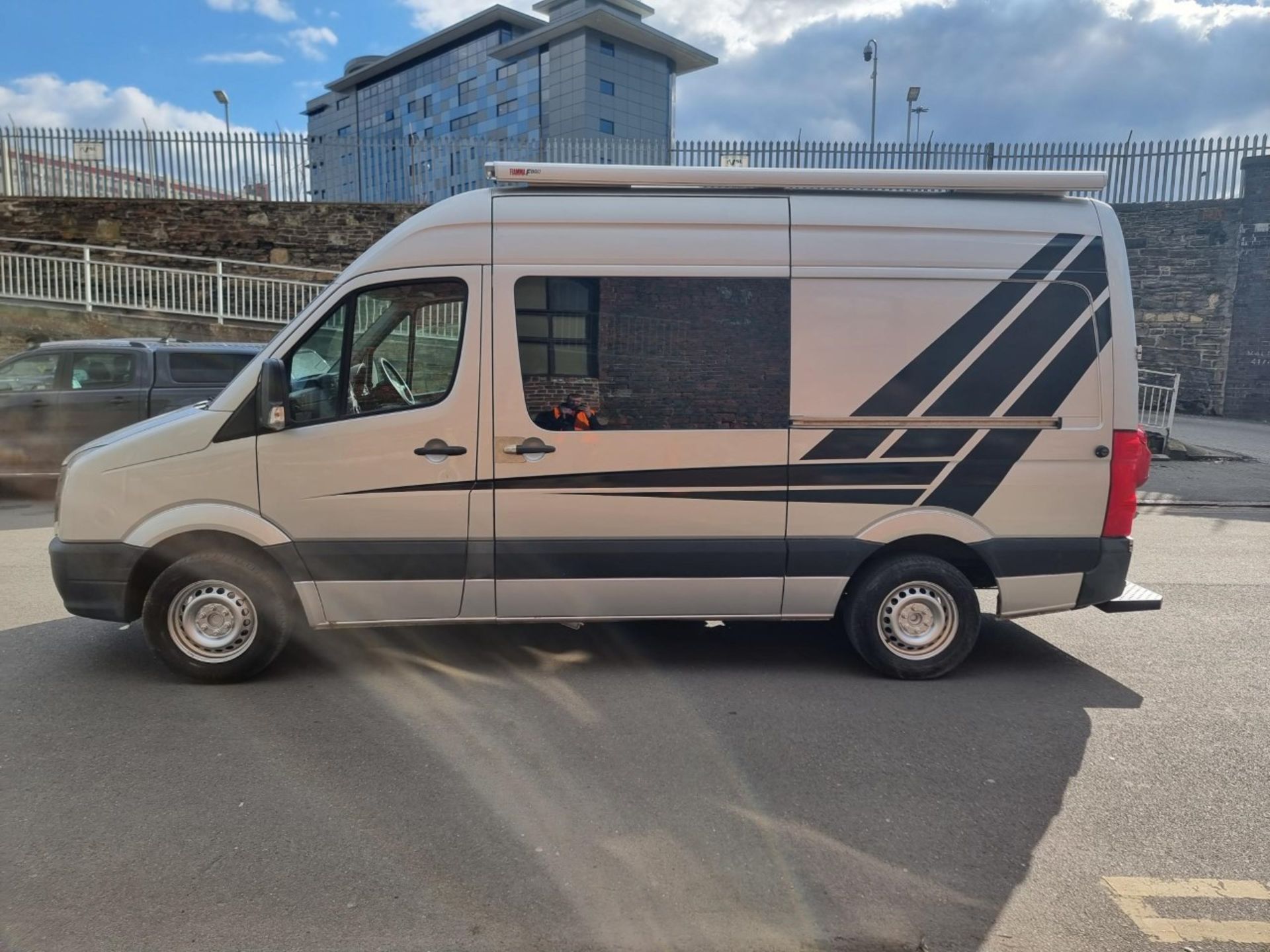 PN14 XSZ Volkswagen CR35 MWB DIESEL Crafter Campervan - 2.0 TDI 136PS High Roof Van. Date - Image 2 of 45