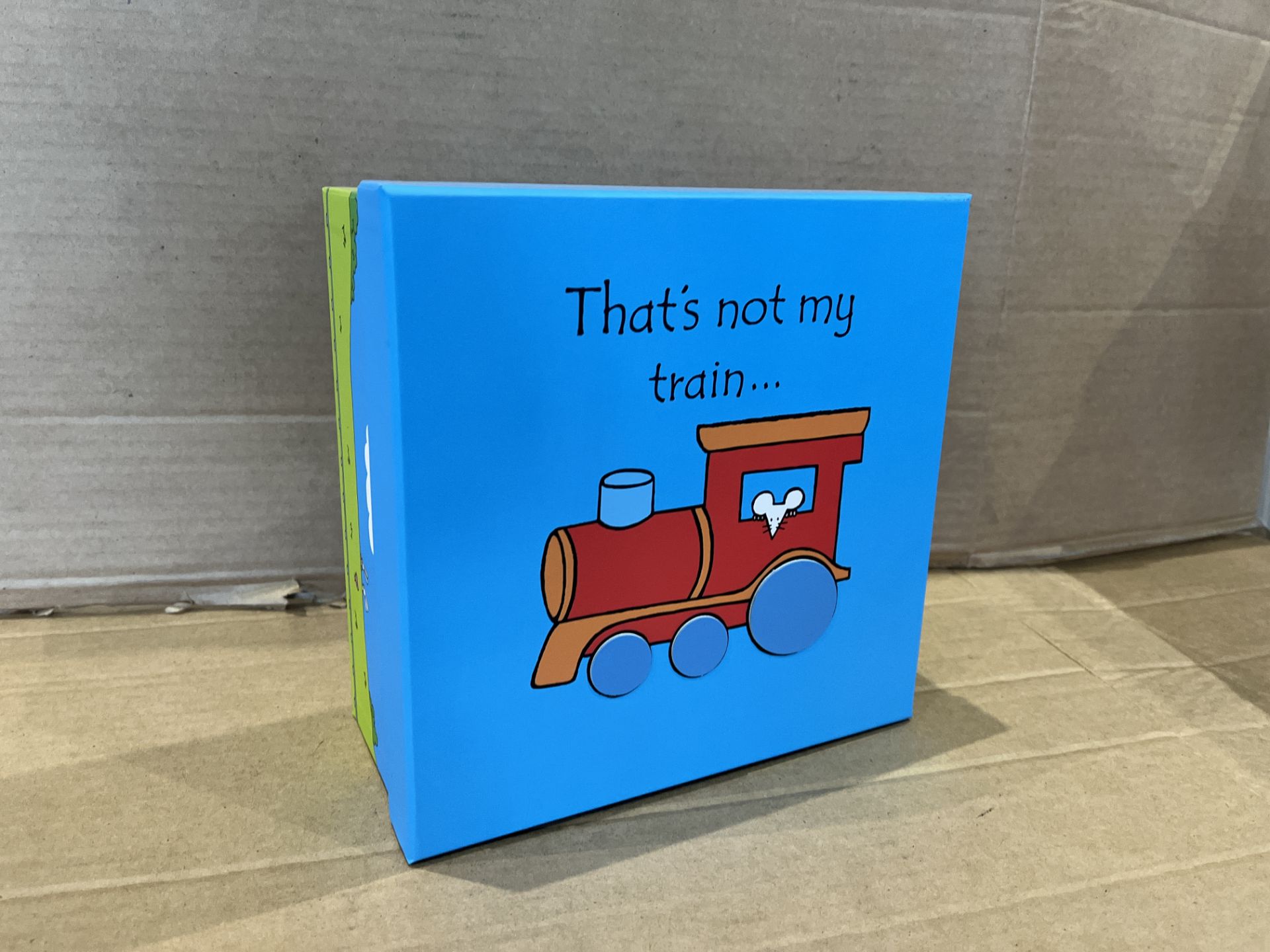 30 X BRAND NEW OFFICIAL THAT’S NOT MY TRAIN KEEPSAKE BOXES R16-3