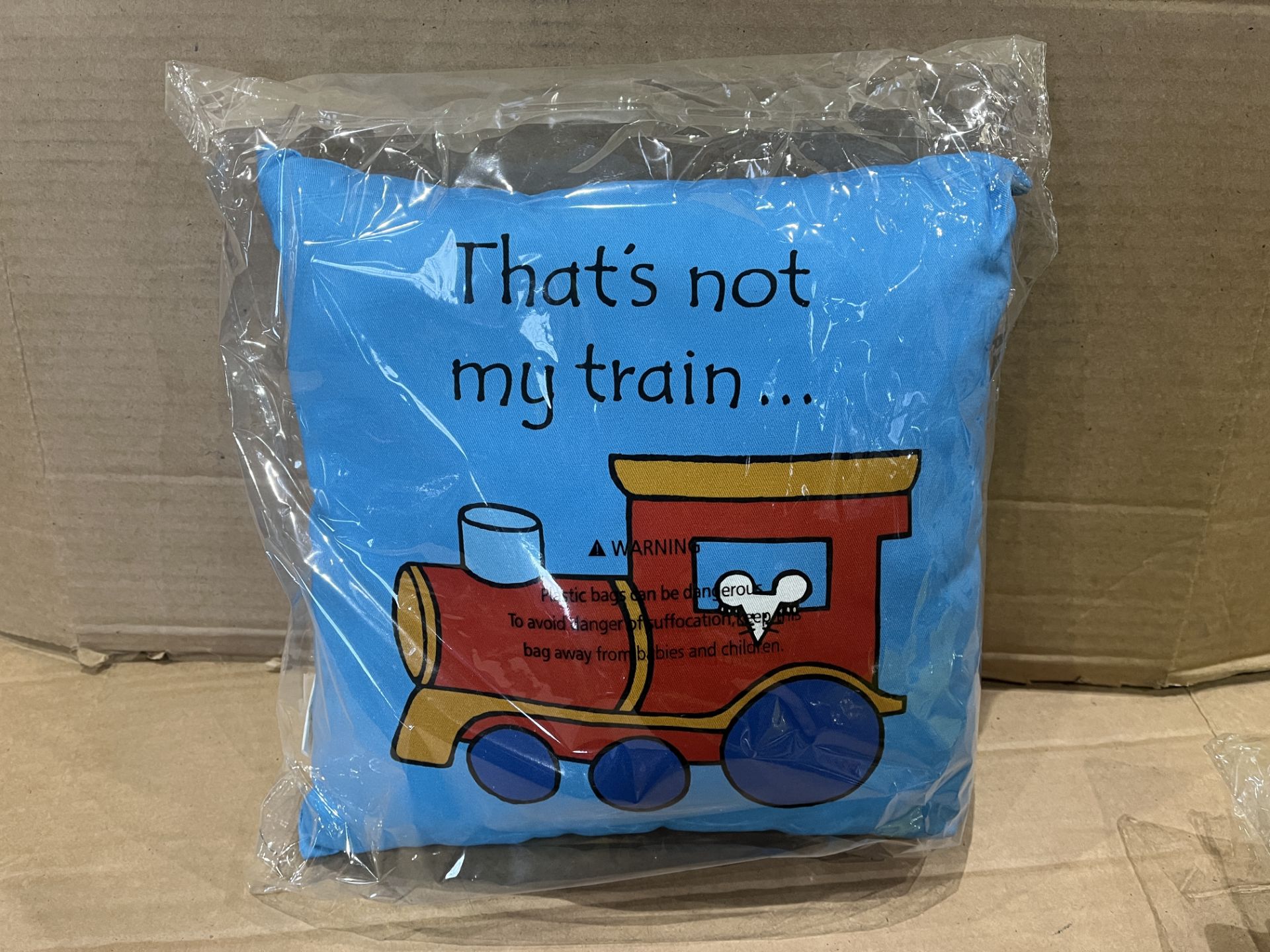 24 X BRAND NEW OFFICIAL THAT’S NOT MY TRAIN CUSHION R16-3