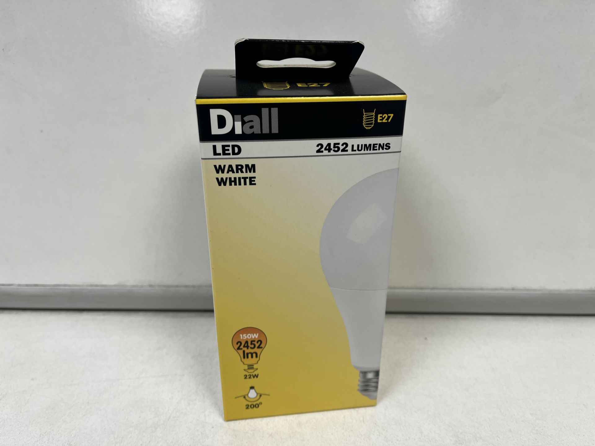 32 X BRAND NEW DIALL LED E27 2452 LUMENS WARM WHITE LIGHT BULBS BW