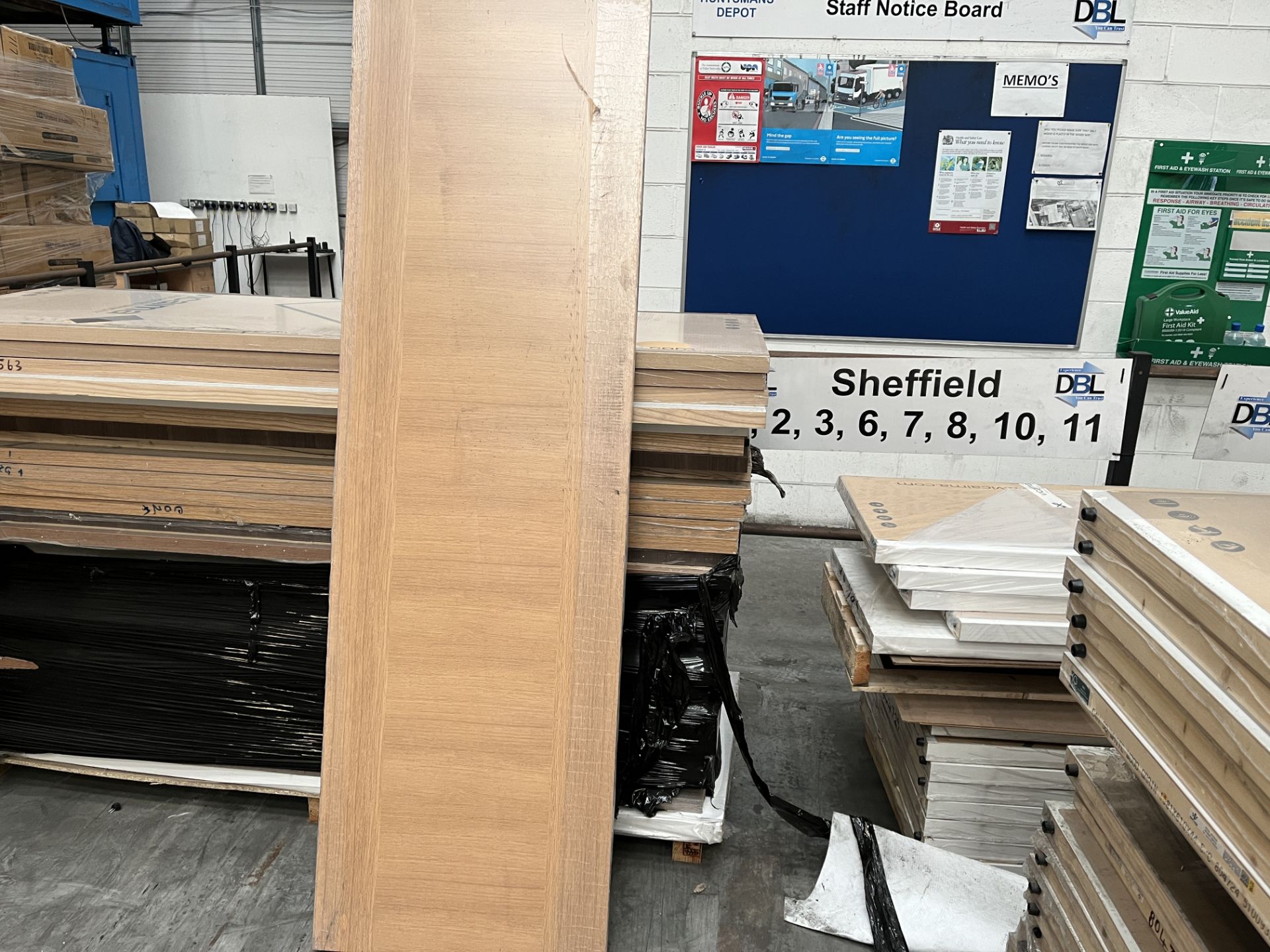 PALLET TO INCLUDE 3 X BRAND NEW VICAIMA DARK OAK WOODEN FIRE DOORS 78 X 27 X 1.5 INCHES