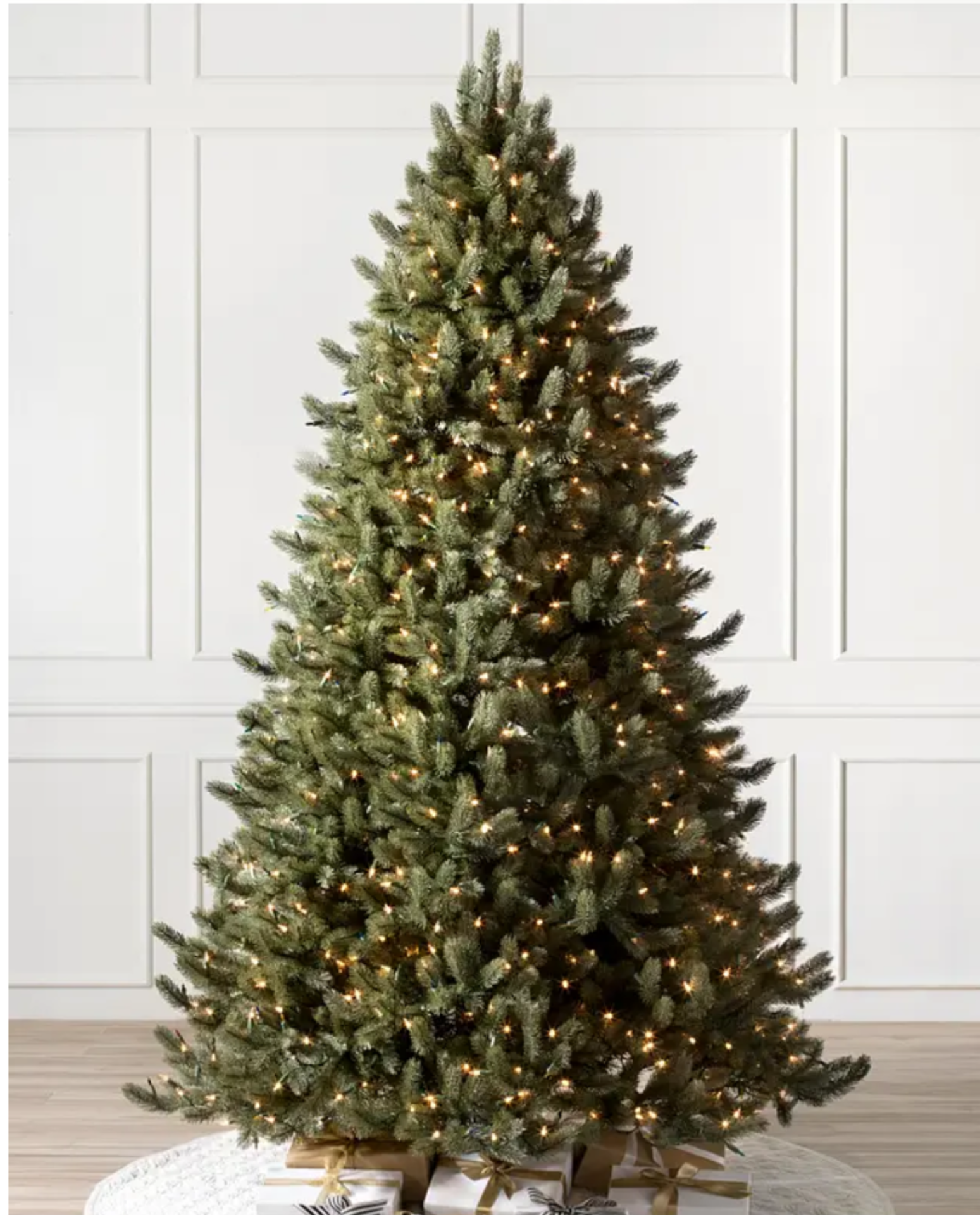 BH (The worlds leading Christmas Trees) Vermont White Spruce 9ft with LED Clear Lights. RRP £1,649.