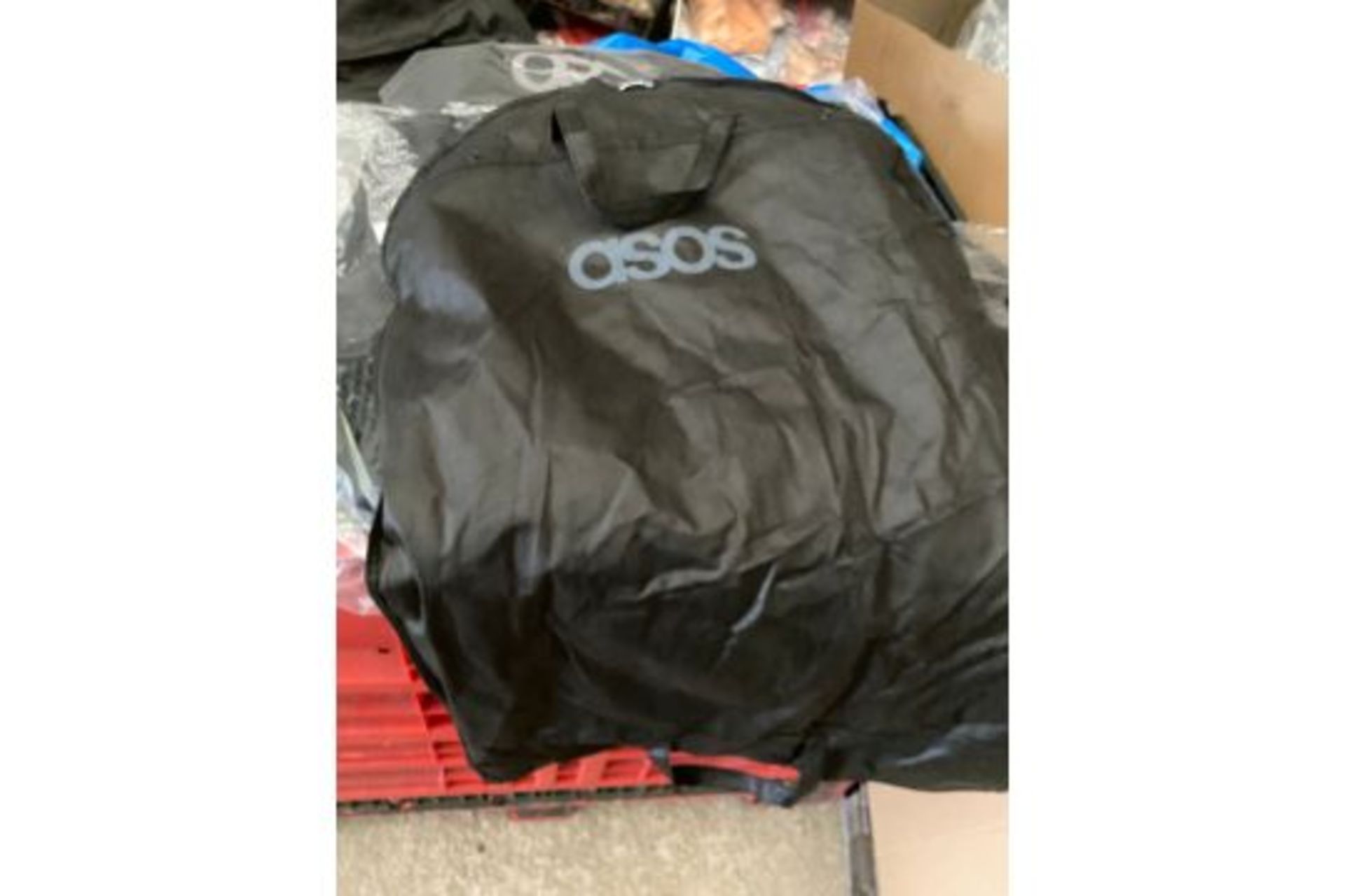 100 X BRAND NEW ASSORTED CLOTHING FROM ASOS INCLUDING ASOS BRANDED AND ASSOCIATED BRANDS IN - Image 8 of 20