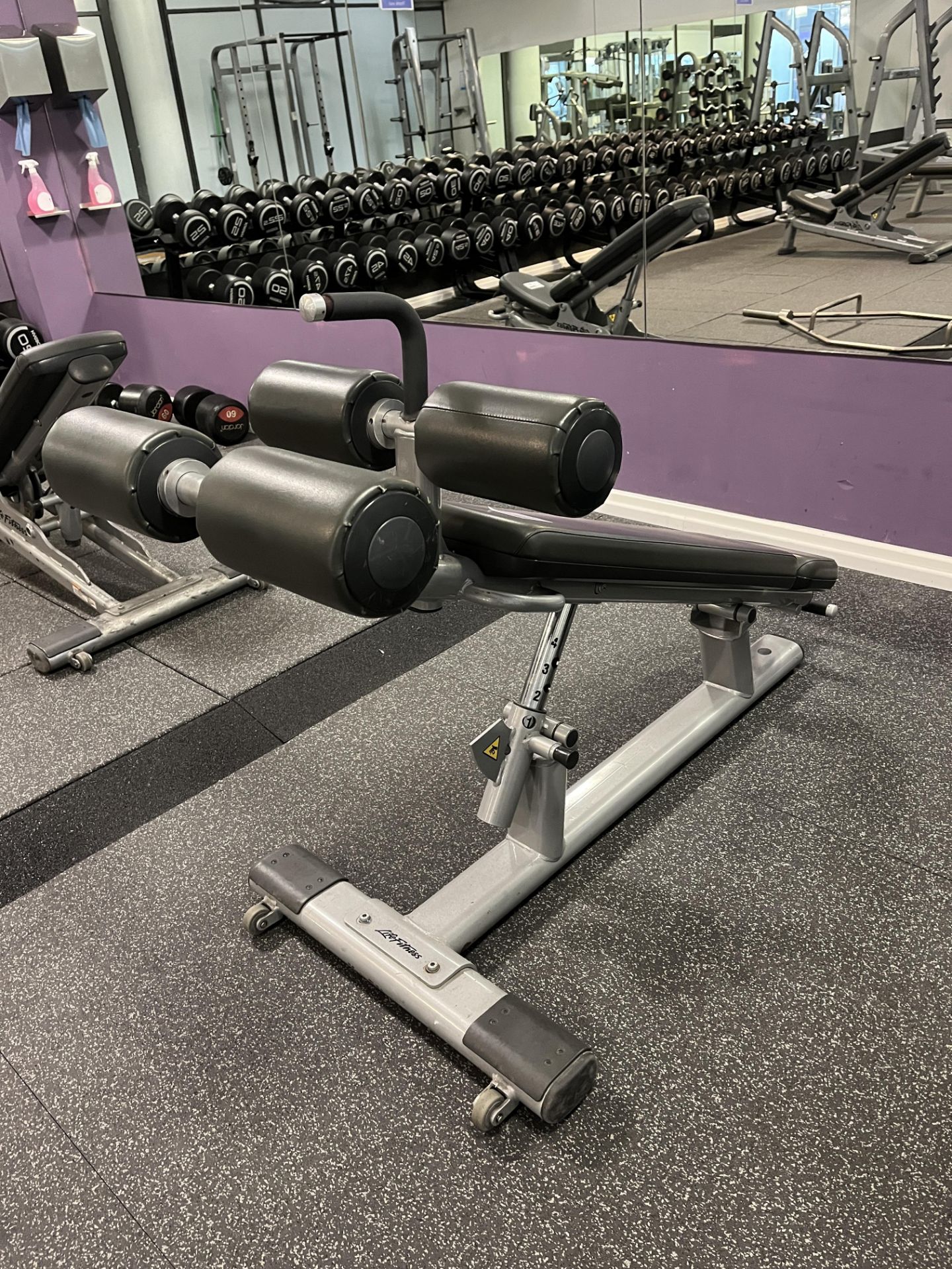 Life Fitness Adjustable Sit Up Bench - Image 2 of 2