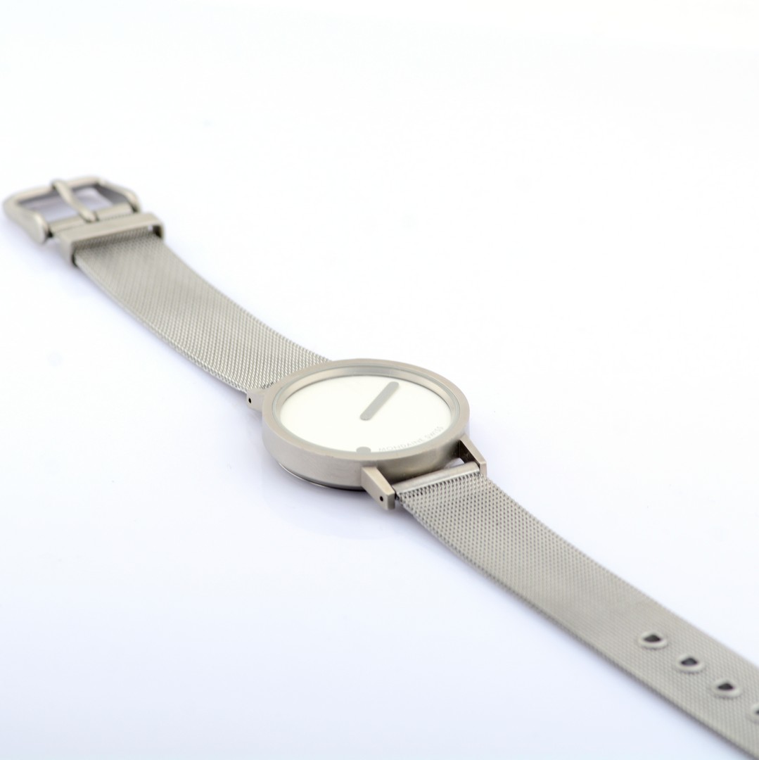 Mondaine / Designer Collection - (Unworn) Unisex Brass Wrist Watch - Image 8 of 8
