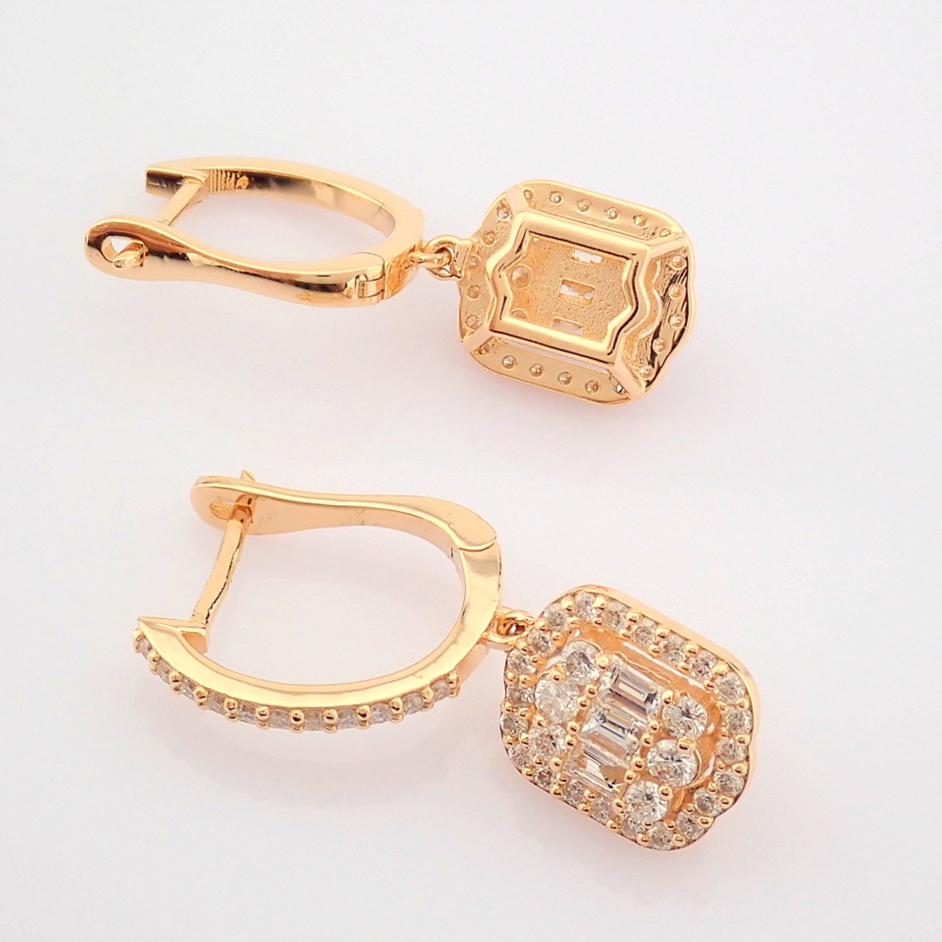 Certificated 14K Rose/Pink Gold Diamond Earring (Total 0.85 ct Stone) - Image 3 of 8