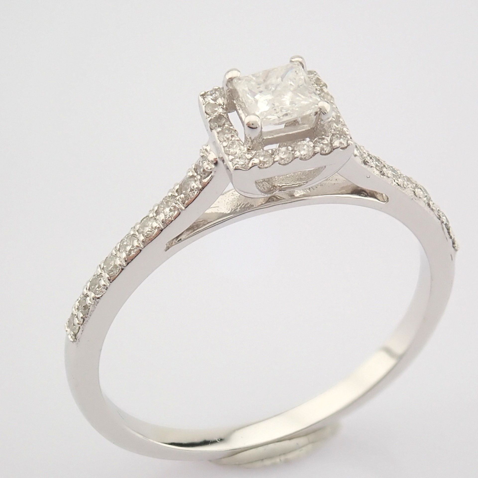 Certificated 14K White Gold Princess Cut Diamond & Diamond Ring (Total 0.37 ct Stone) - Image 4 of 10