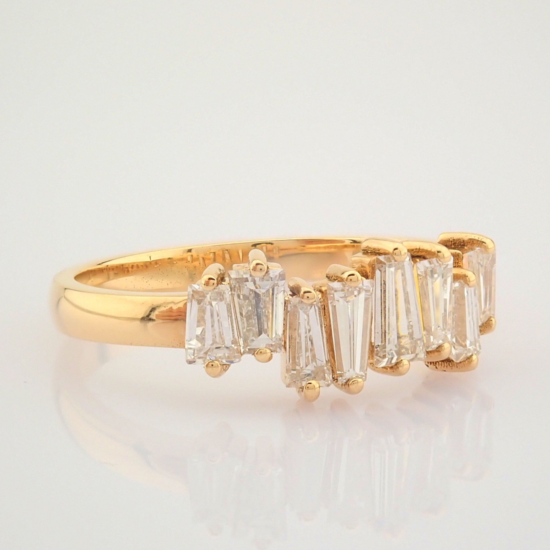 Certificated 18K Rose/Pink Gold Trapeze Cut Diamond Ring (Total 0.94 ct Stone) - Image 3 of 7