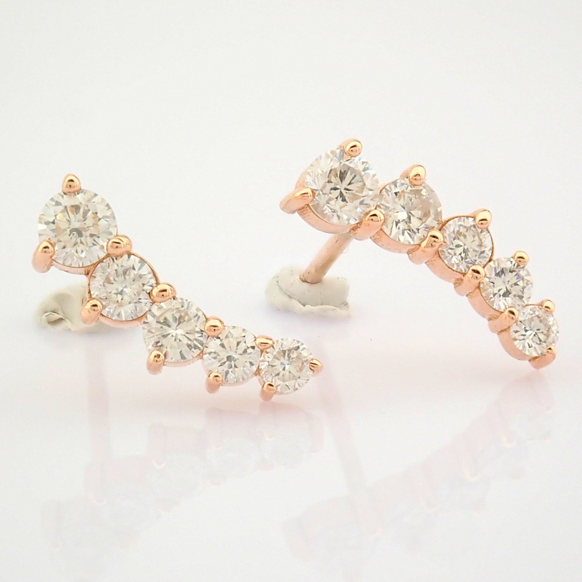 Certificated 14K Rose/Pink Gold Diamond Earring (Total 0.53 ct Stone) - Image 5 of 7