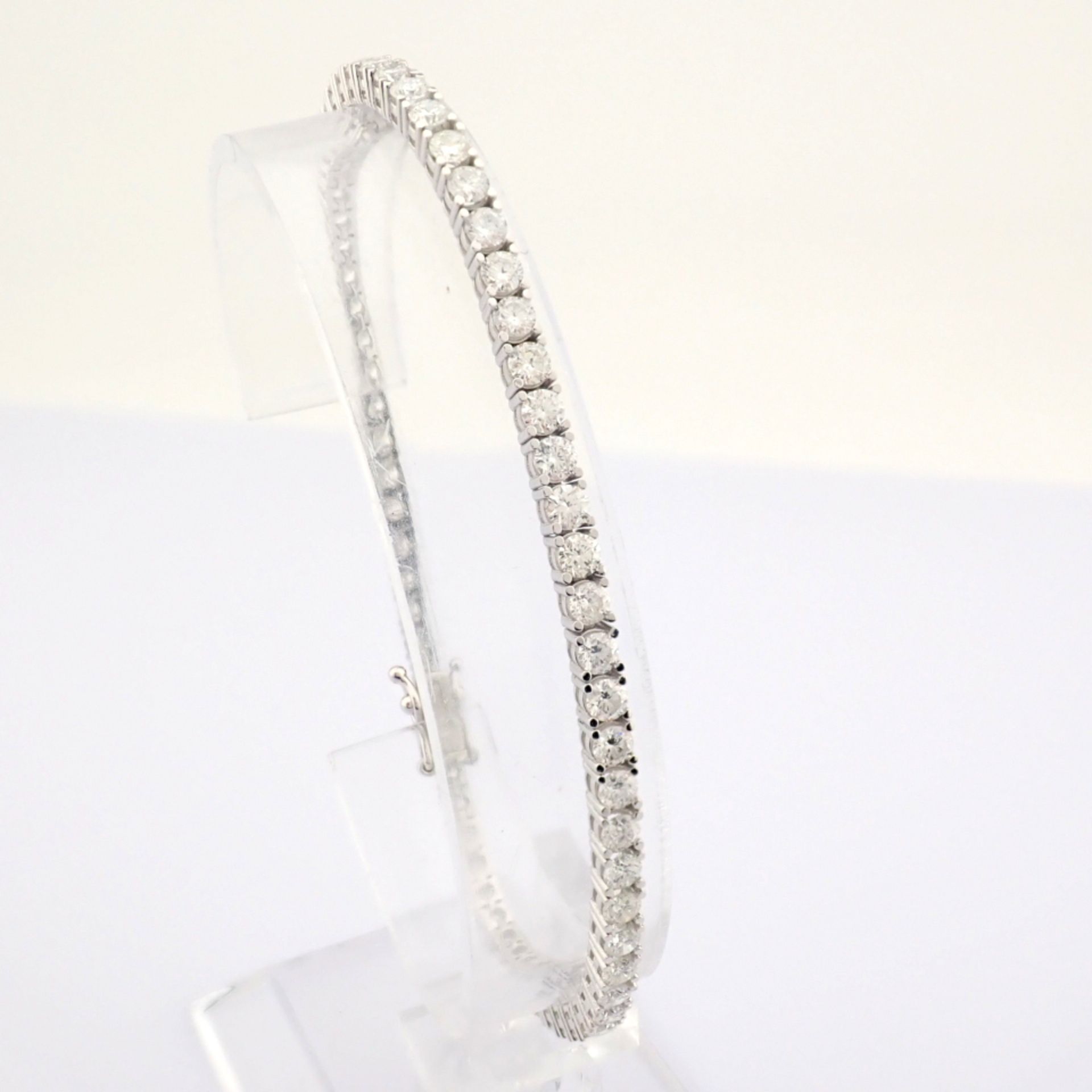 Certificated 14K White Gold Diamond Bracelet (Total 4.78 ct Stone) - Image 16 of 20