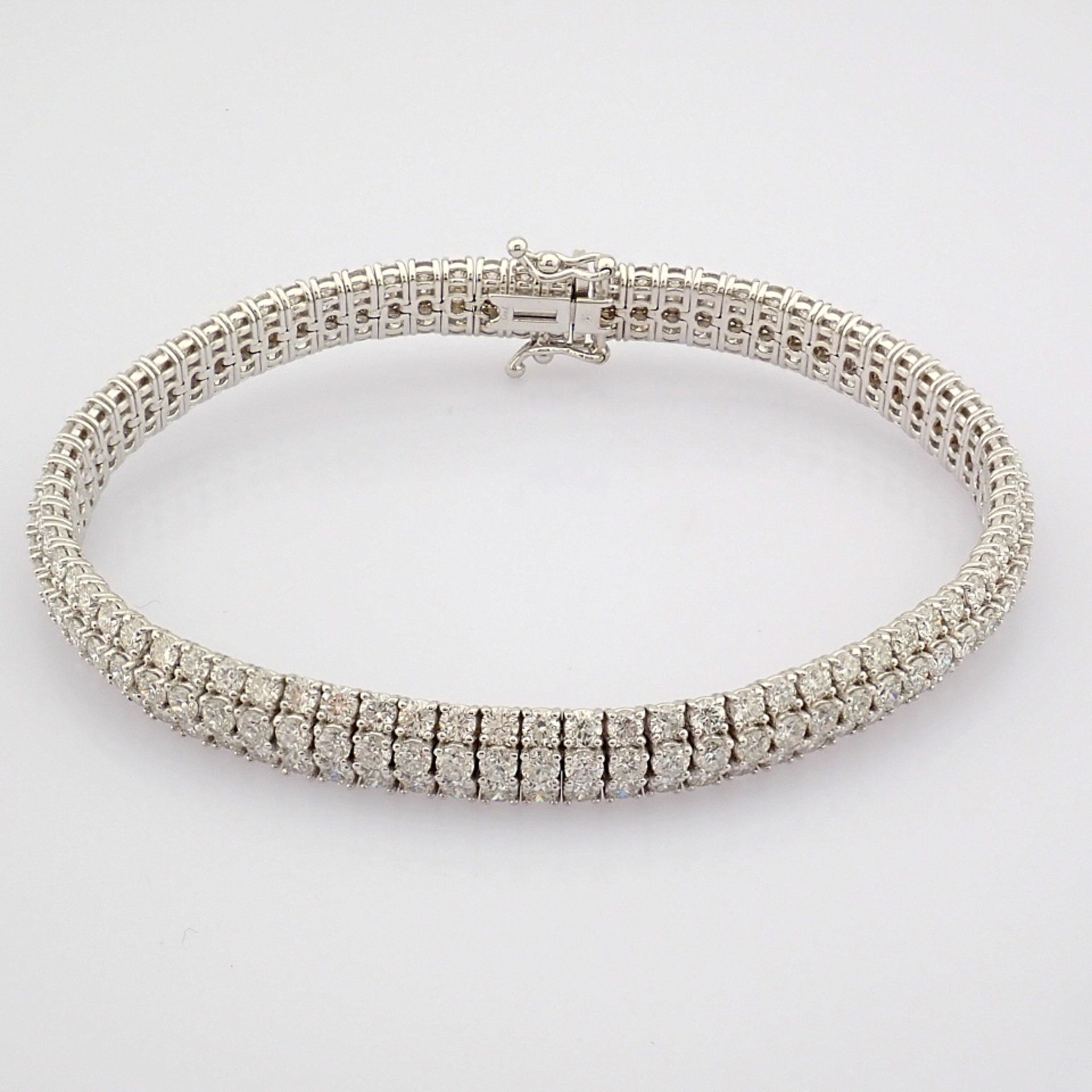 Certificated 18K White Gold Diamond Bracelet (Total 8.8 ct Stone) - Image 3 of 9