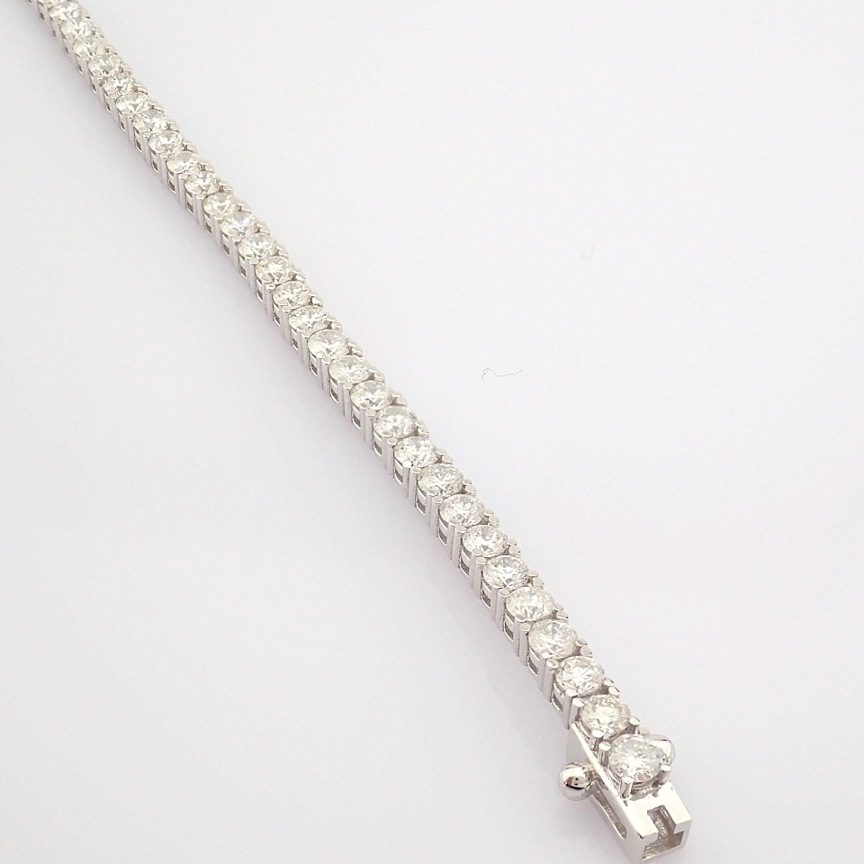 Certificated 14K White Gold Diamond Bracelet (Total 4.15 ct Stone) - Image 8 of 14