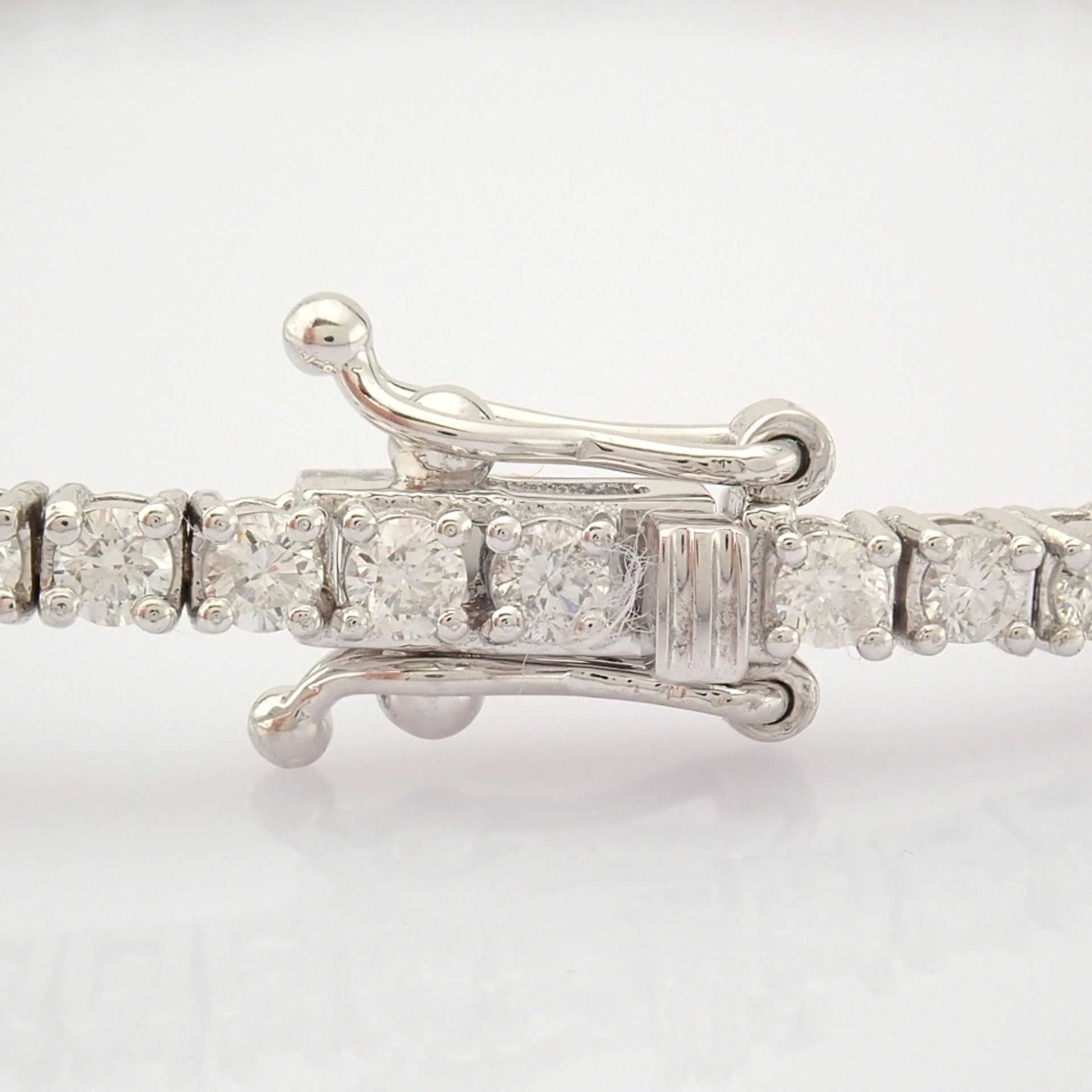 Certificated 14k White Gold Diamond Bracelet (Total 2.08 ct Stone) - Image 13 of 18