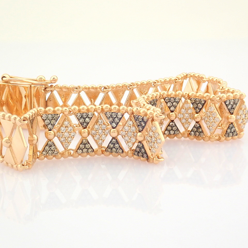 Certificated 14K Rose/Pink Gold Diamond & Black Diamond Bracelet (Total 0.82 ct Stone) - Image 3 of 9