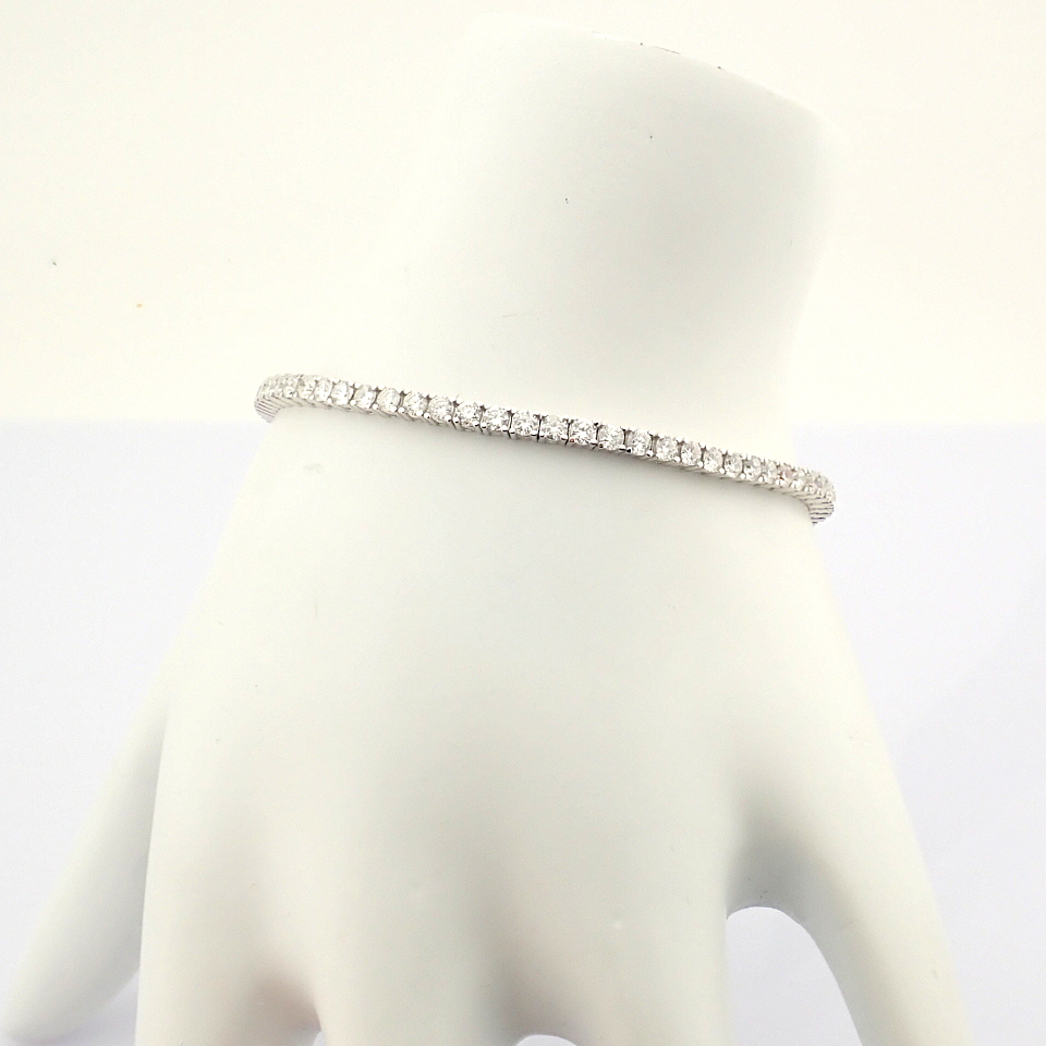 Certificated 14K White Gold Diamond Bracelet (Total 4.15 ct Stone) - Image 4 of 14