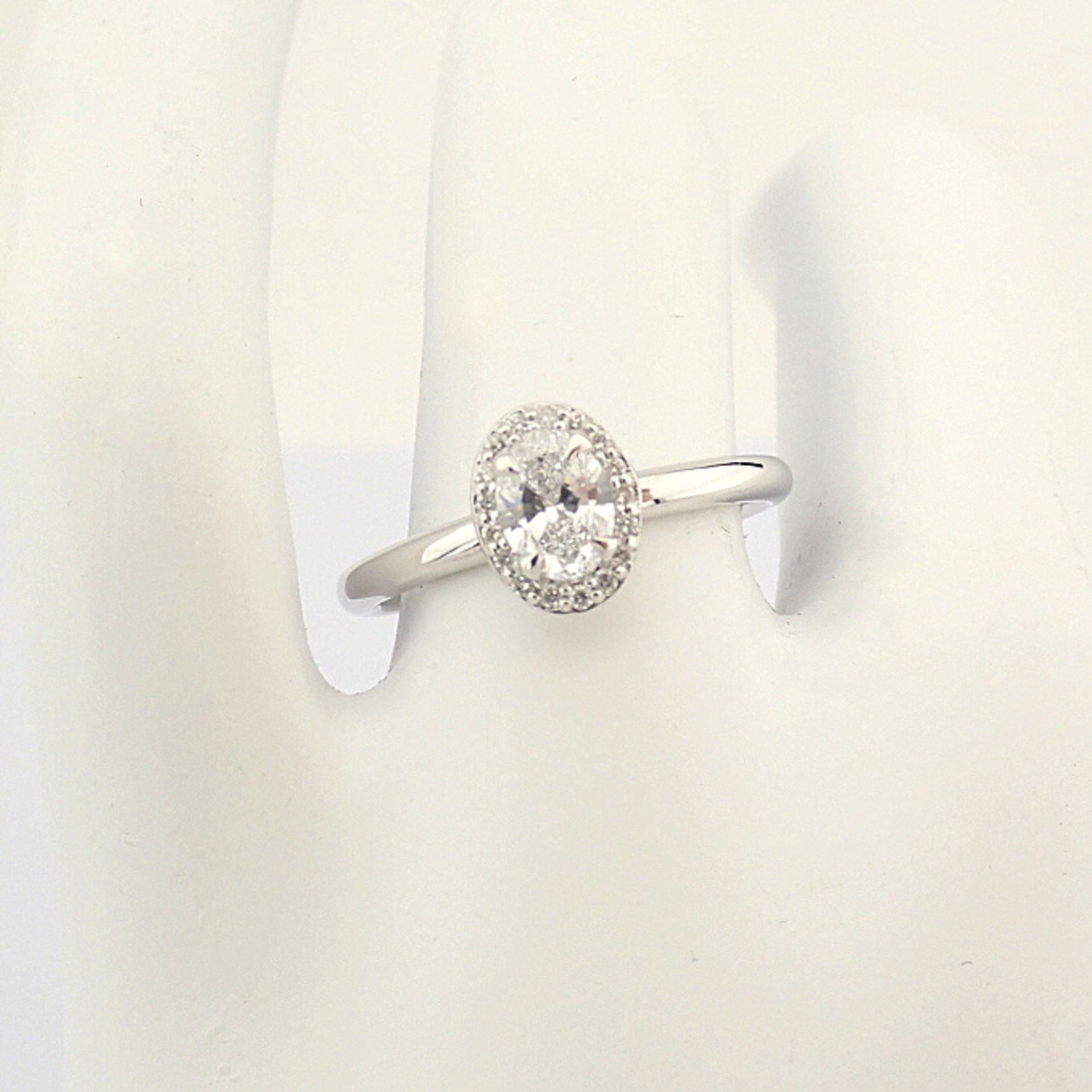 Certificated 14K White Gold Diamond Ring (Total 0.47 ct Stone) - Image 7 of 8