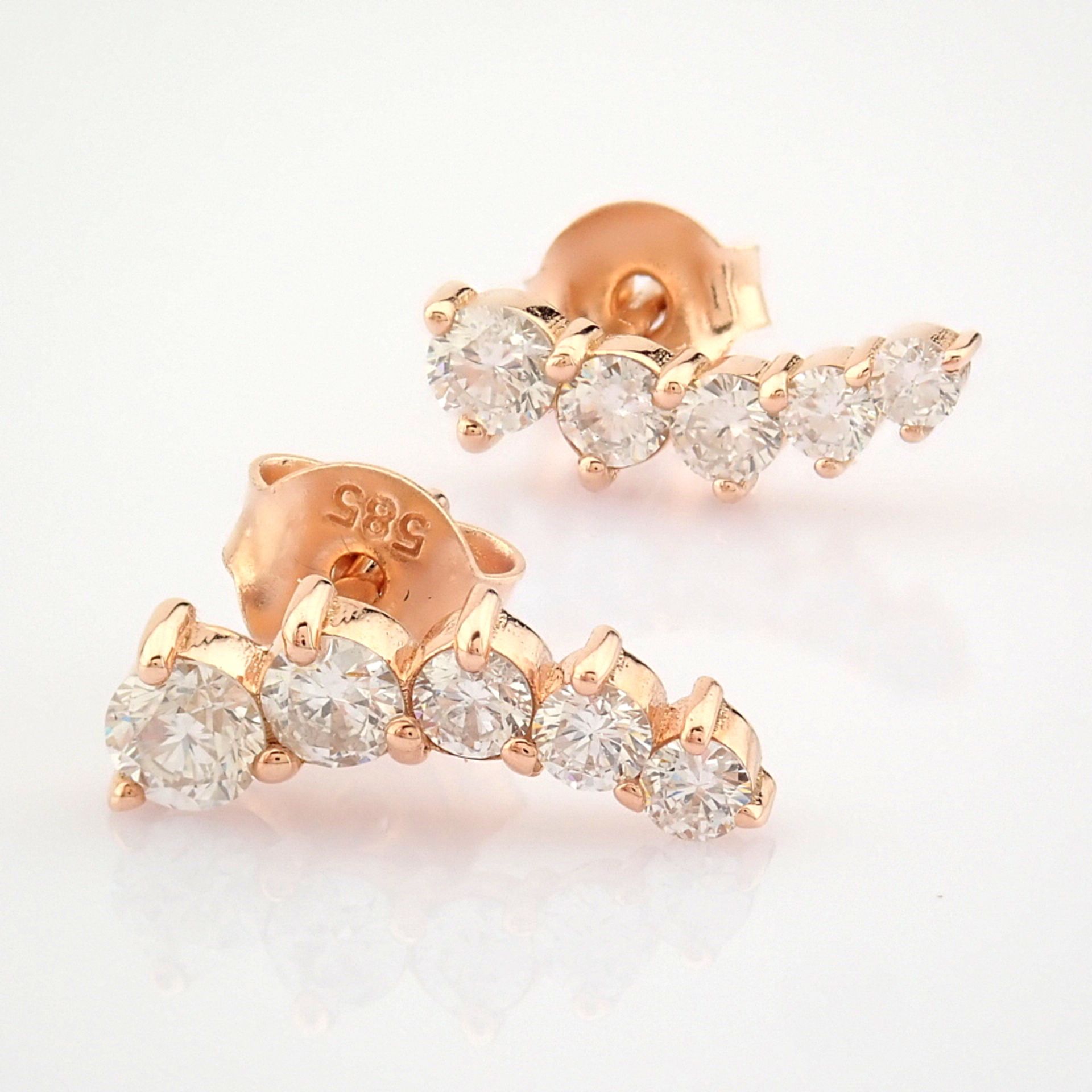 Certificated 14K Rose/Pink Gold Diamond Earring (Total 0.53 ct Stone) - Image 3 of 7