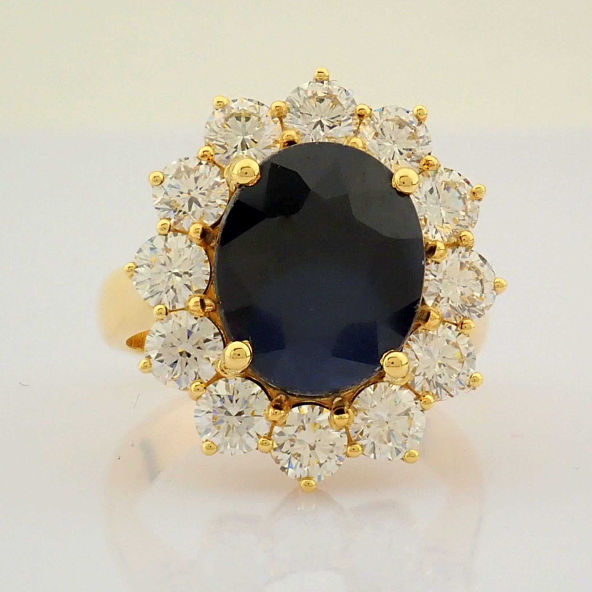 Certificated 18K Yellow Gold Sapphire & Diamond Ring (Total 8.14 ct Stone) - Image 4 of 8