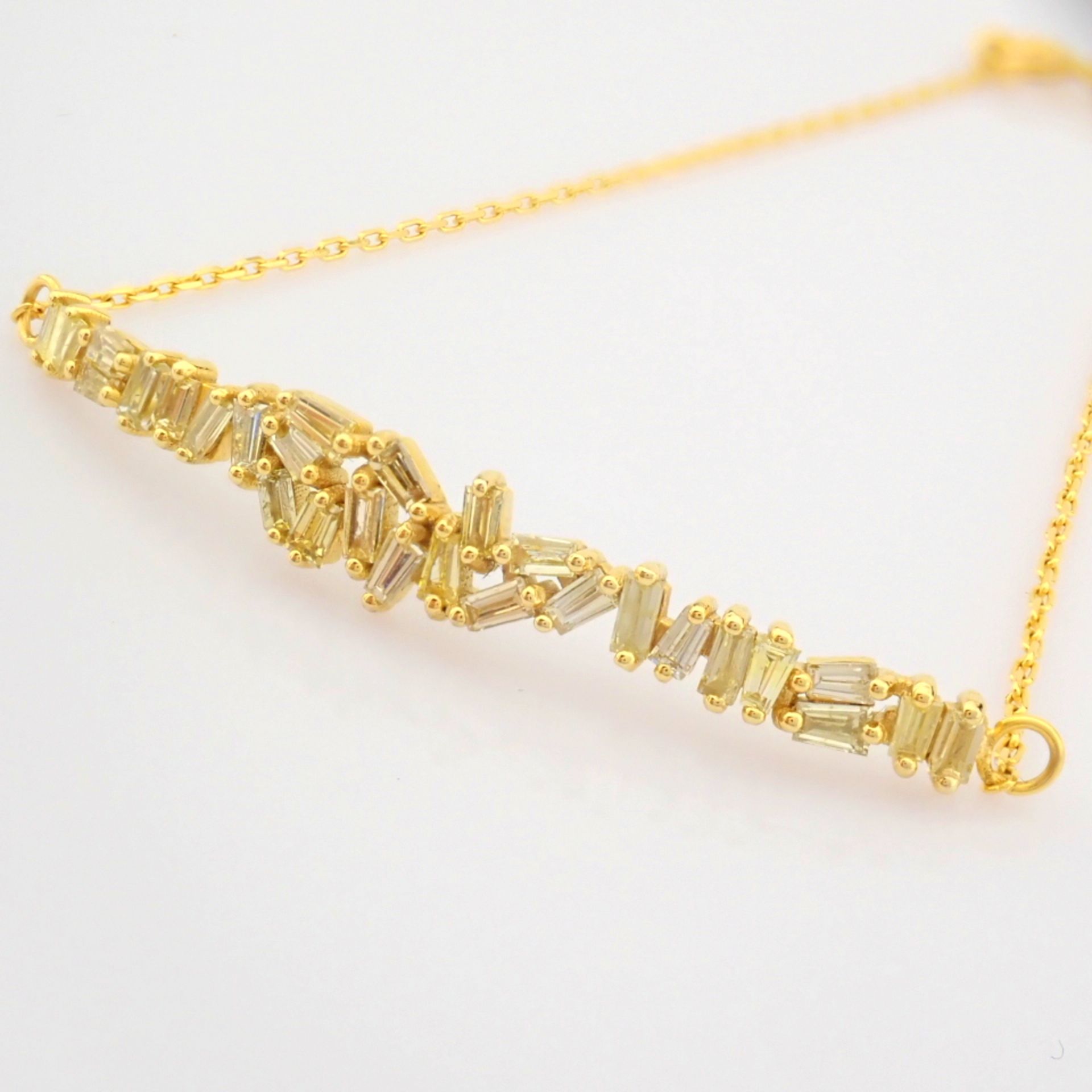 Certificated 14K Yellow Gold Fancy Diamond Bracelet (Total 0.84 ct Stone) - Image 2 of 7