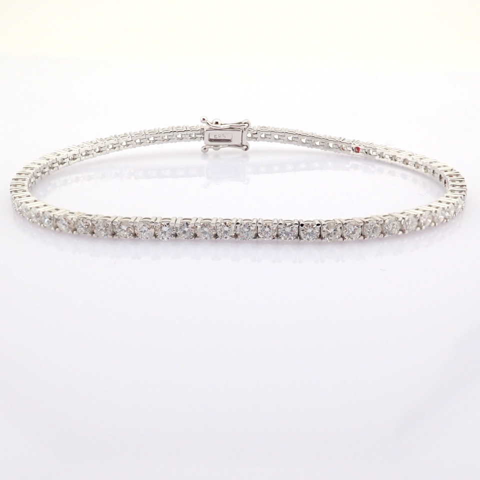 Certificated 14K White Gold Diamond Bracelet (Total 4.15 ct Stone) - Image 6 of 14