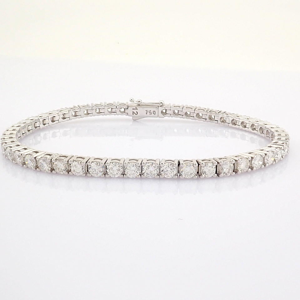 Certificated 18K White Gold Diamond Bracelet (Total 5.3 ct Stone) - Image 11 of 15