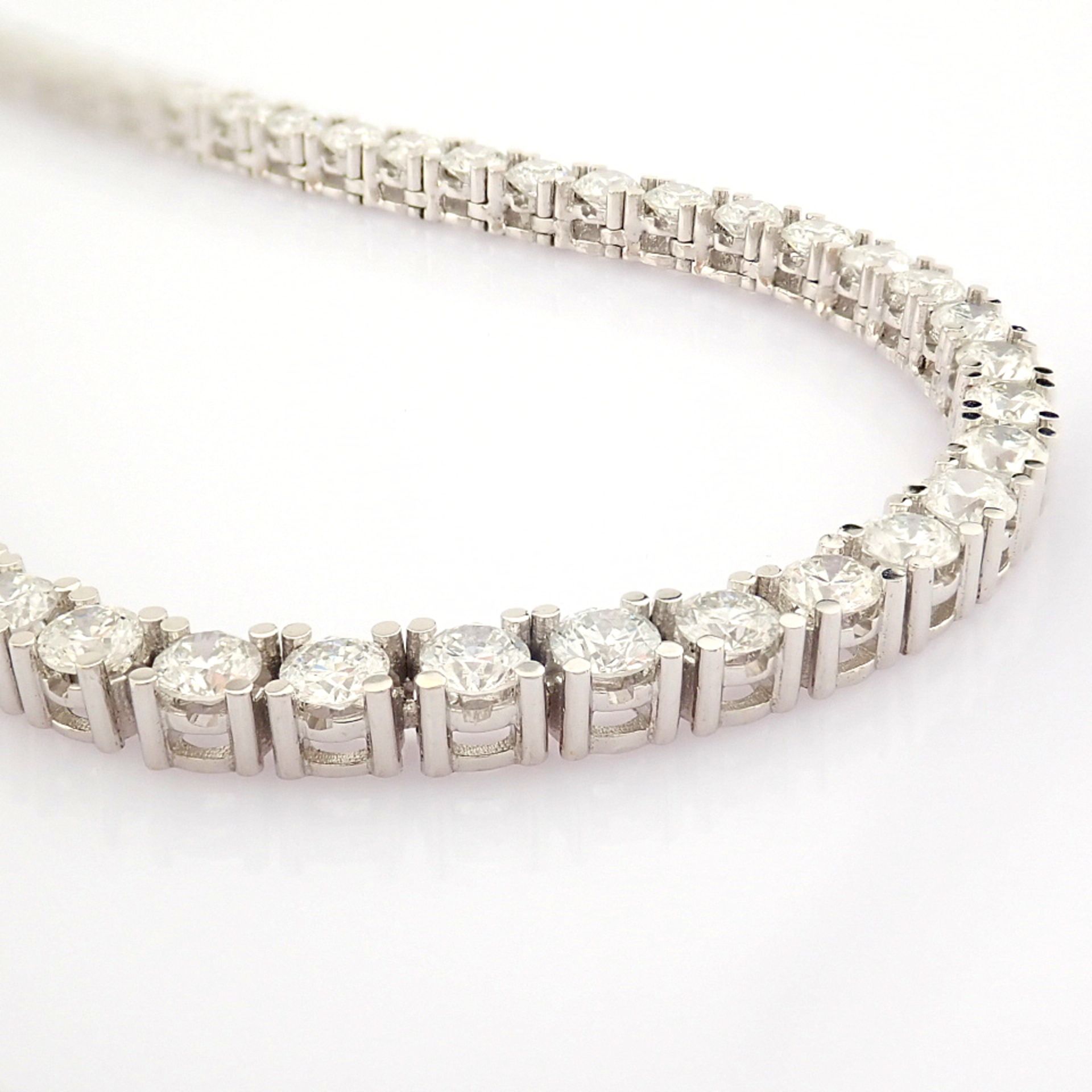 Certificated 18K White Gold Diamond Necklace (Total 11.1 ct Stone) - Image 3 of 22