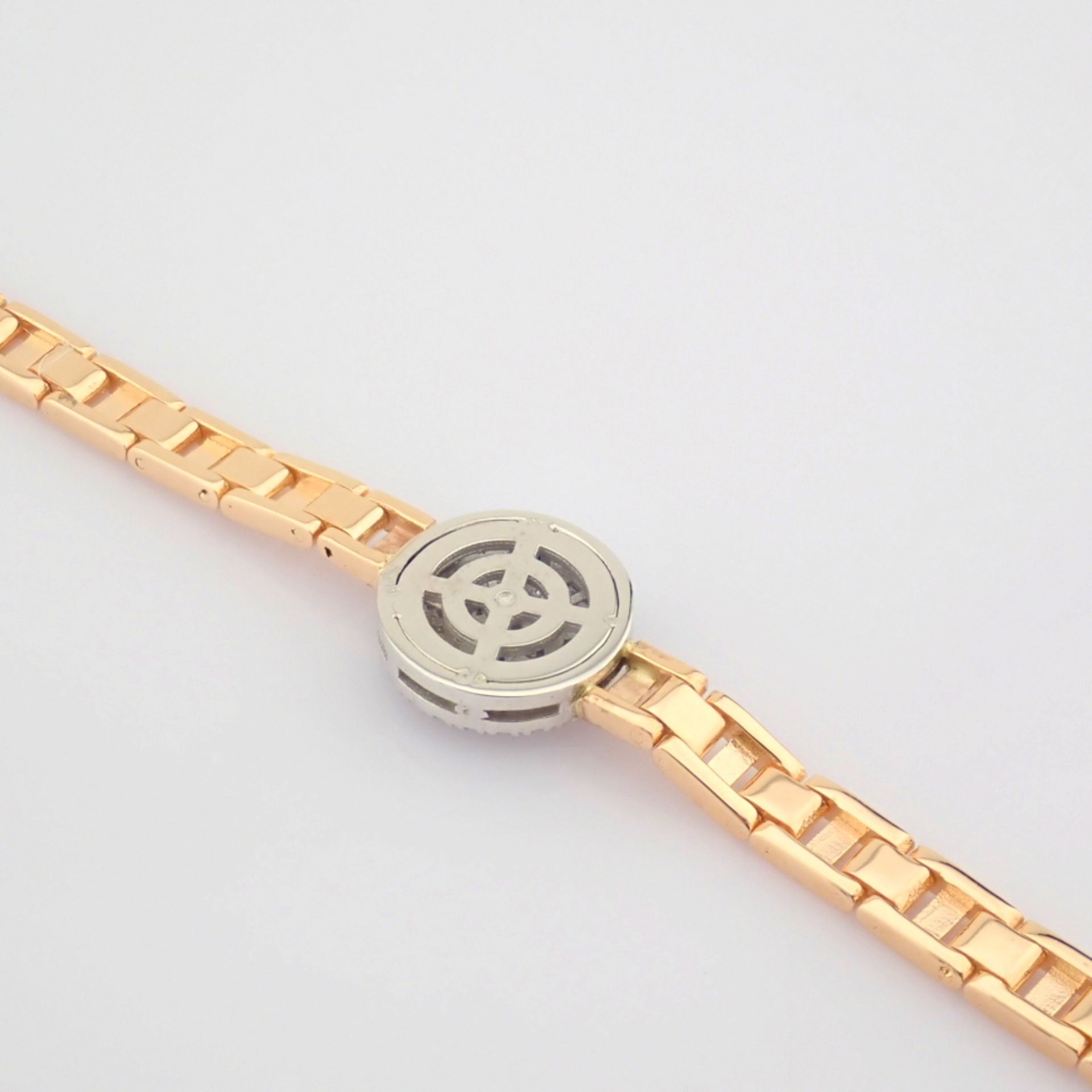 Certificated 14K White and Rose Gold Diamond & Baguette Diamond Bracelet (Total 0.52 ct Stone) - Image 7 of 10