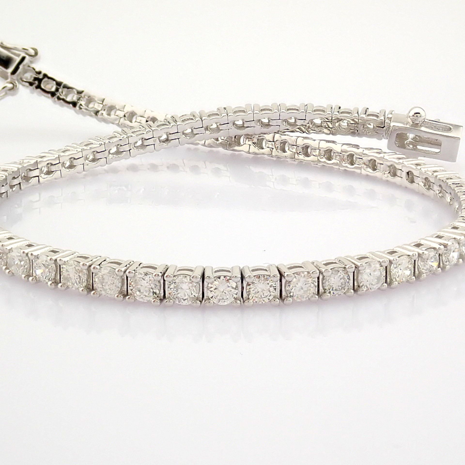 Certificated 14K White Gold Diamond Bracelet (Total 3.02 ct Stone) - Image 15 of 18