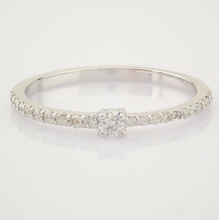 Certificated 14K White Gold Diamond Ring (Total 0.11 ct Stone) - Image 4 of 9