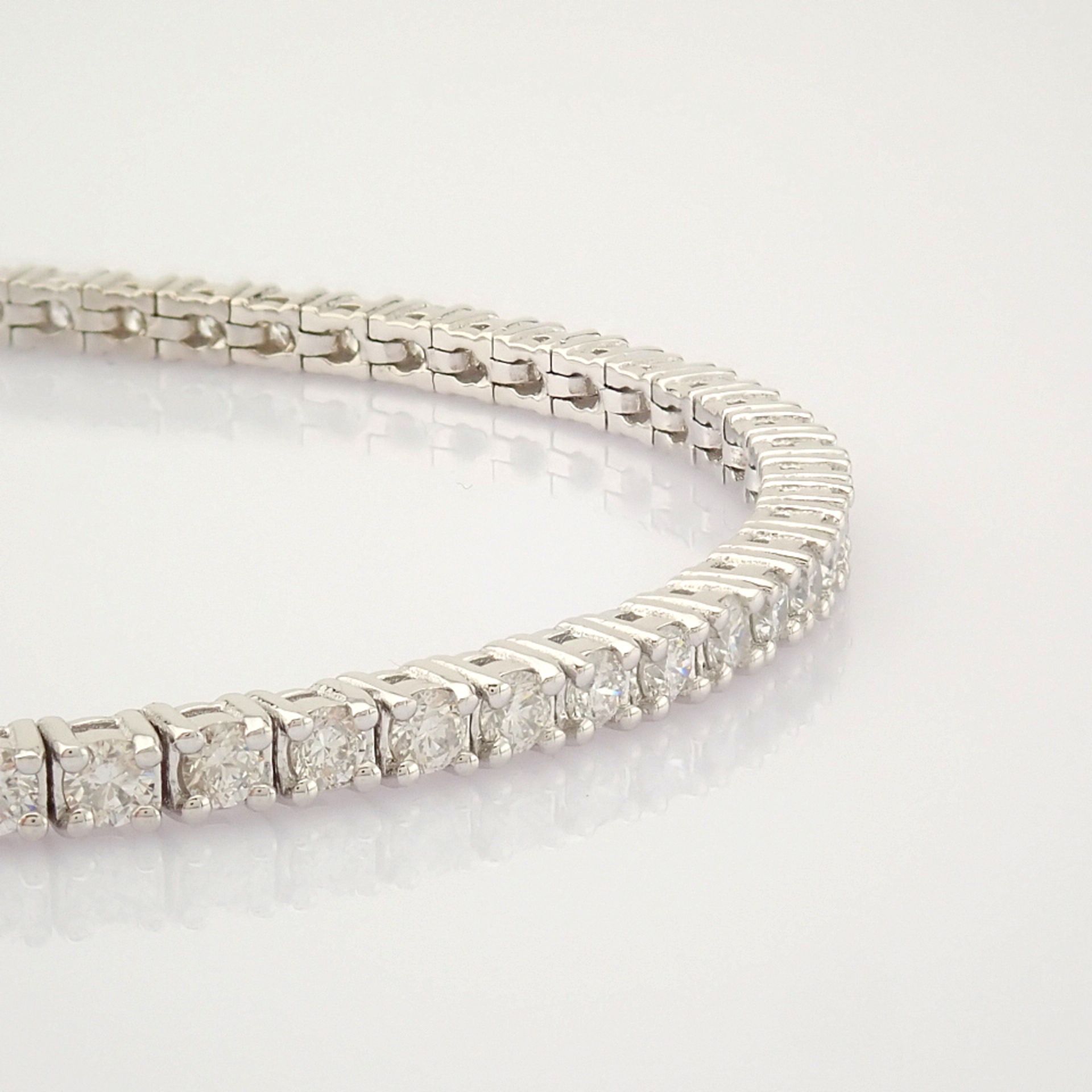 Certificated 14k White Gold Diamond Bracelet (Total 2.08 ct Stone) - Image 12 of 18