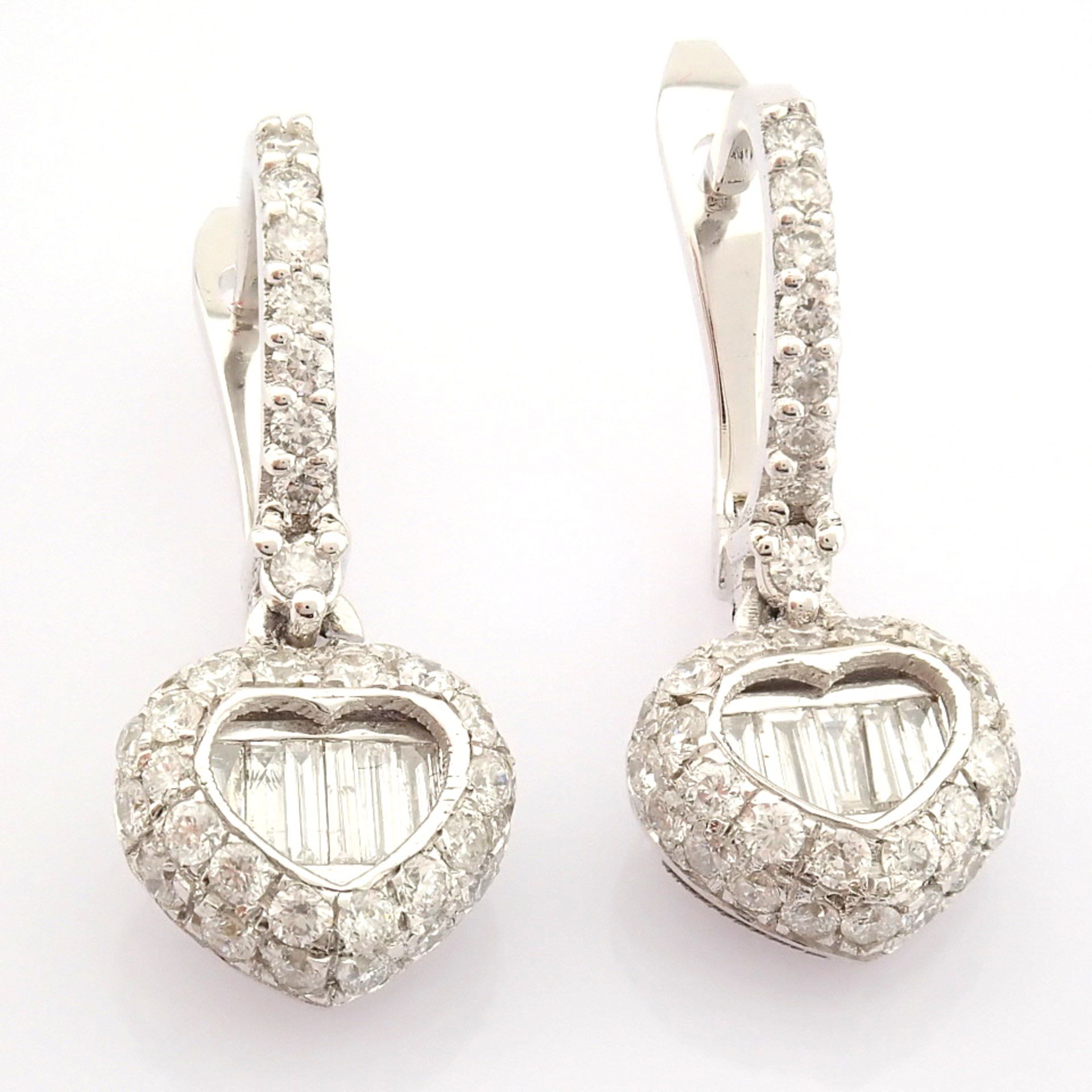 Certificated 14K White Gold Diamond Earring (Total 0.59 ct Stone) - Image 2 of 8