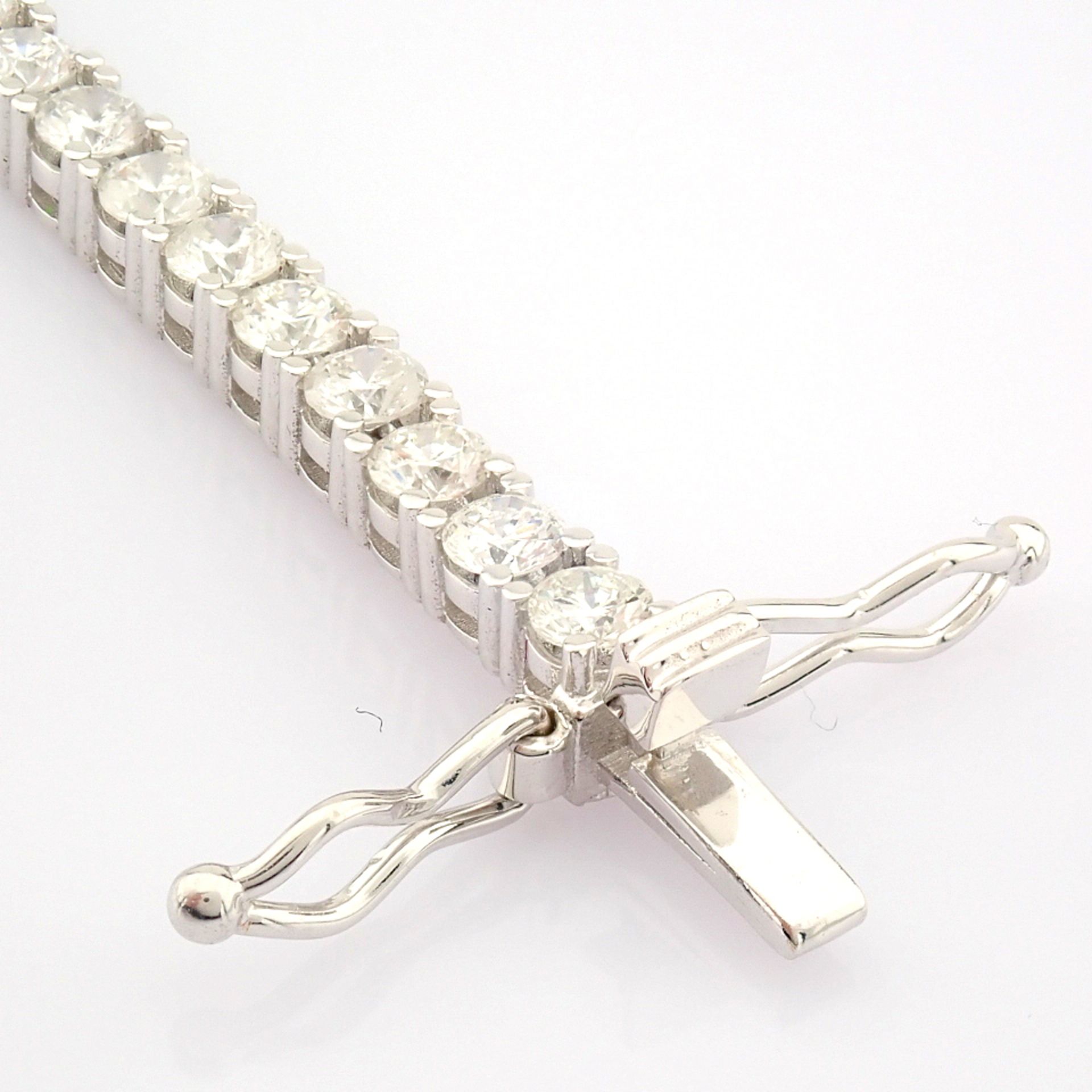 Certificated 14K White Gold Diamond Bracelet (Total 4.78 ct Stone) - Image 6 of 20