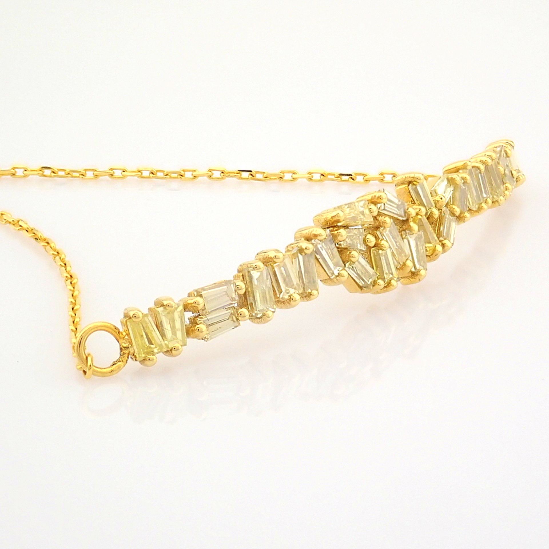 Certificated 14K Yellow Gold Fancy Diamond Bracelet (Total 0.84 ct Stone) - Image 3 of 7