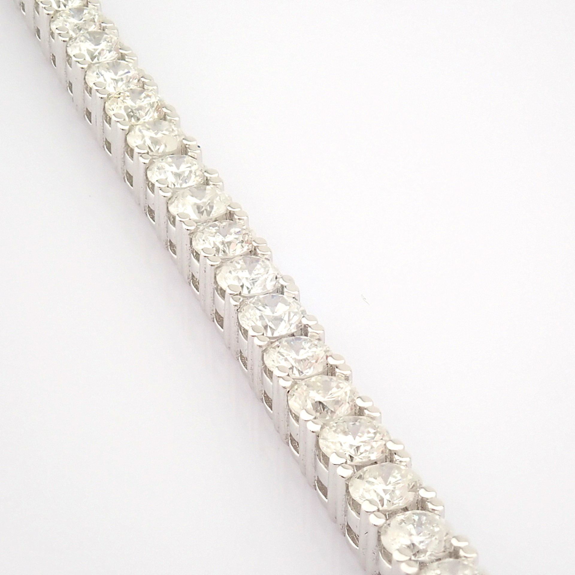 Certificated 14K White Gold Diamond Bracelet (Total 4.78 ct Stone) - Image 7 of 20