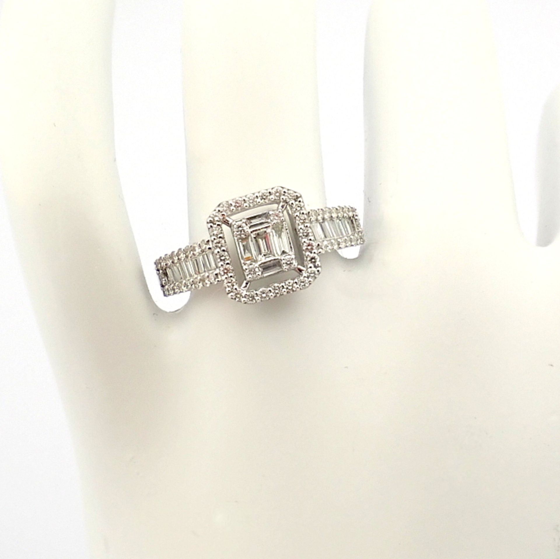 Certificated 14K White Gold Baguette Diamond & Diamond Ring (Total 0.59 ct Stone) - Image 4 of 8