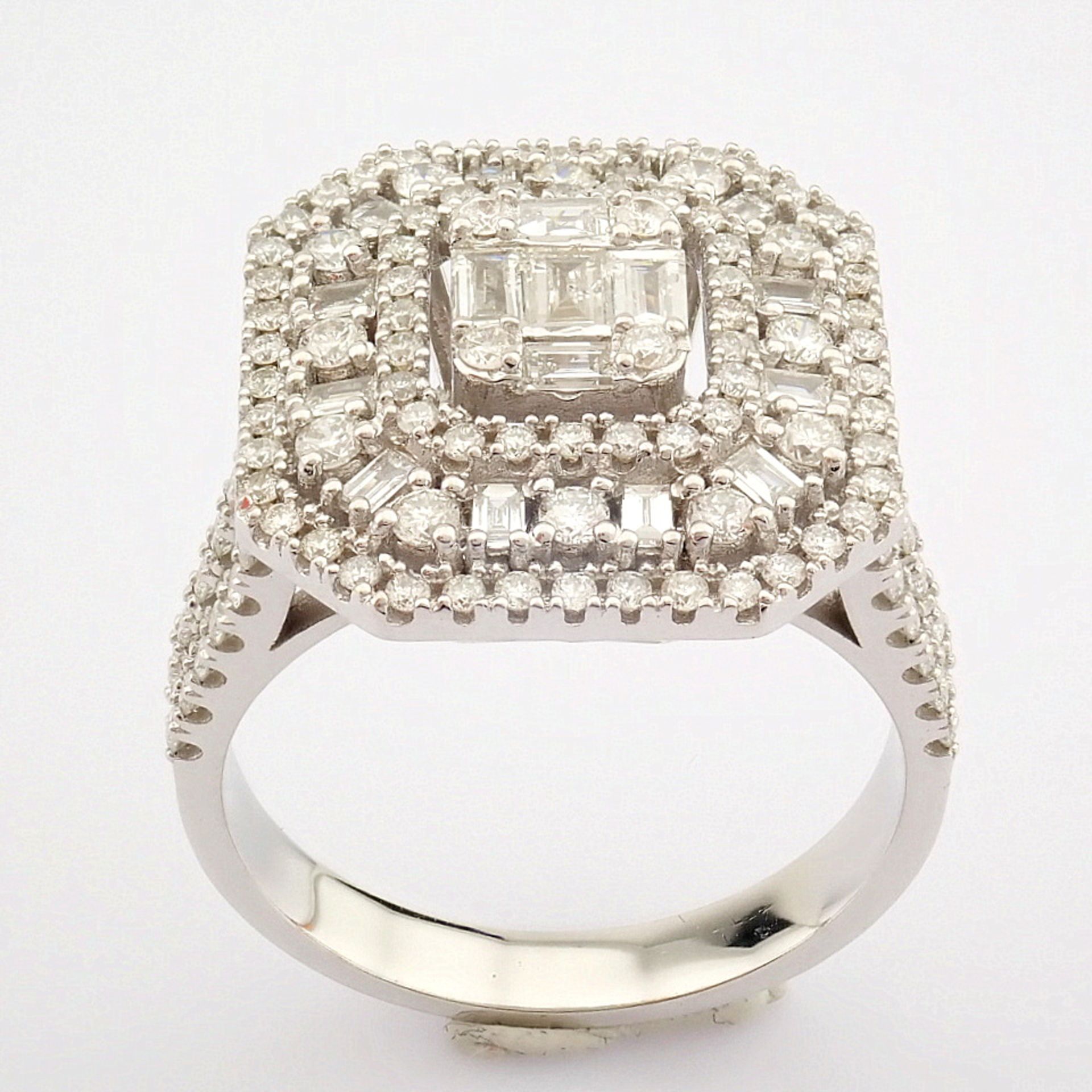 Certificated 14K White Gold Baguette Diamond & Diamond Ring (Total 1.3 ct Stone) - Image 2 of 7