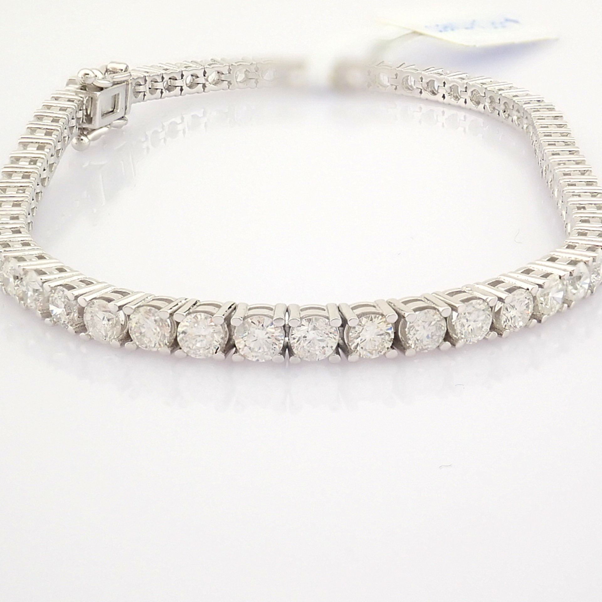 Certificated 14K White Gold Diamond Bracelet (Total 4.78 ct Stone) - Image 3 of 20