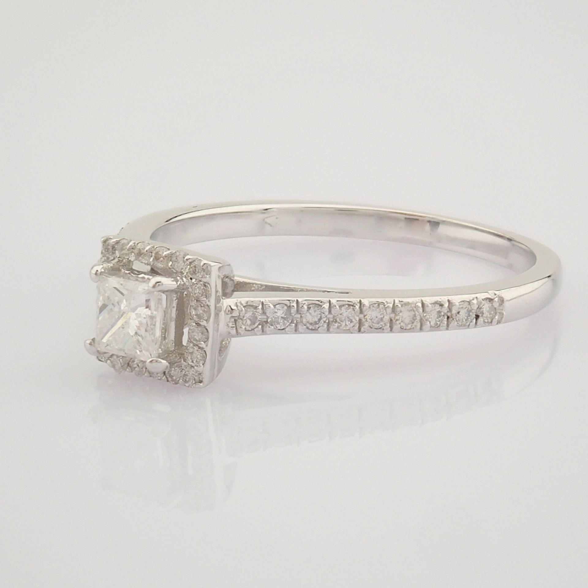 Certificated 14K White Gold Princess Cut Diamond & Diamond Ring (Total 0.37 ct Stone) - Image 7 of 10