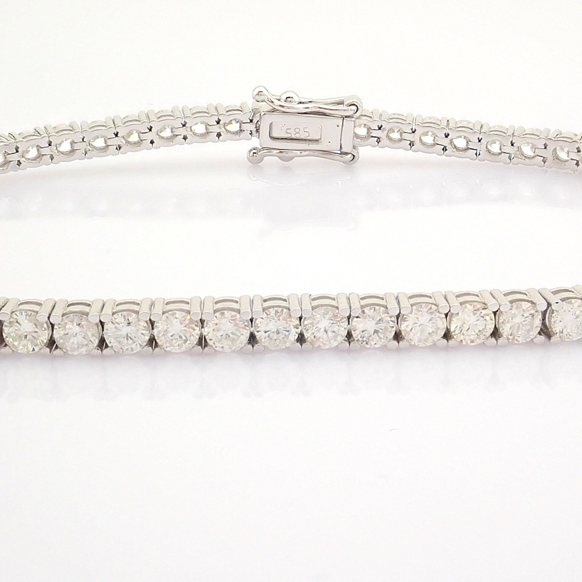 Certificated 14K White Gold Diamond Bracelet (Total 4.78 ct Stone) - Image 2 of 20