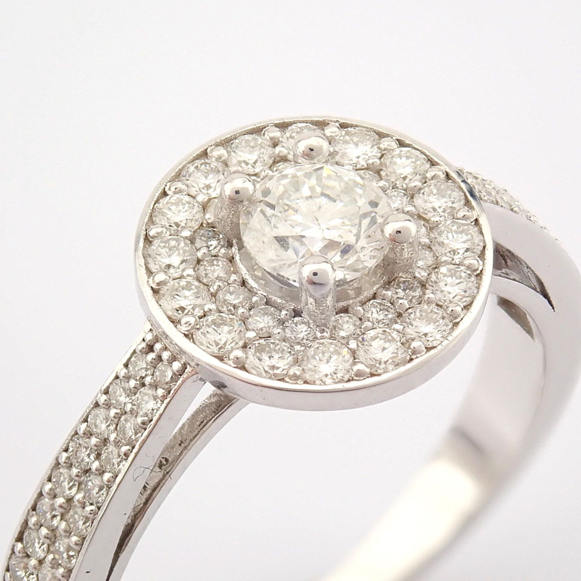 Certificated 18k White Gold Diamond Ring (Total 0.75 ct Stone) - Image 5 of 16